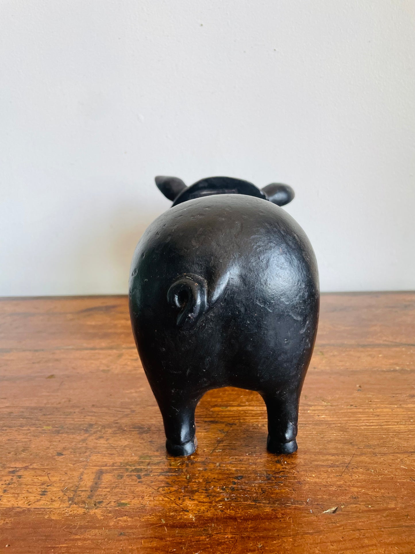 Black Resin & Metal Pig Paper Towel Roll Holder Dispenser - Not Vintage / Still Cute!