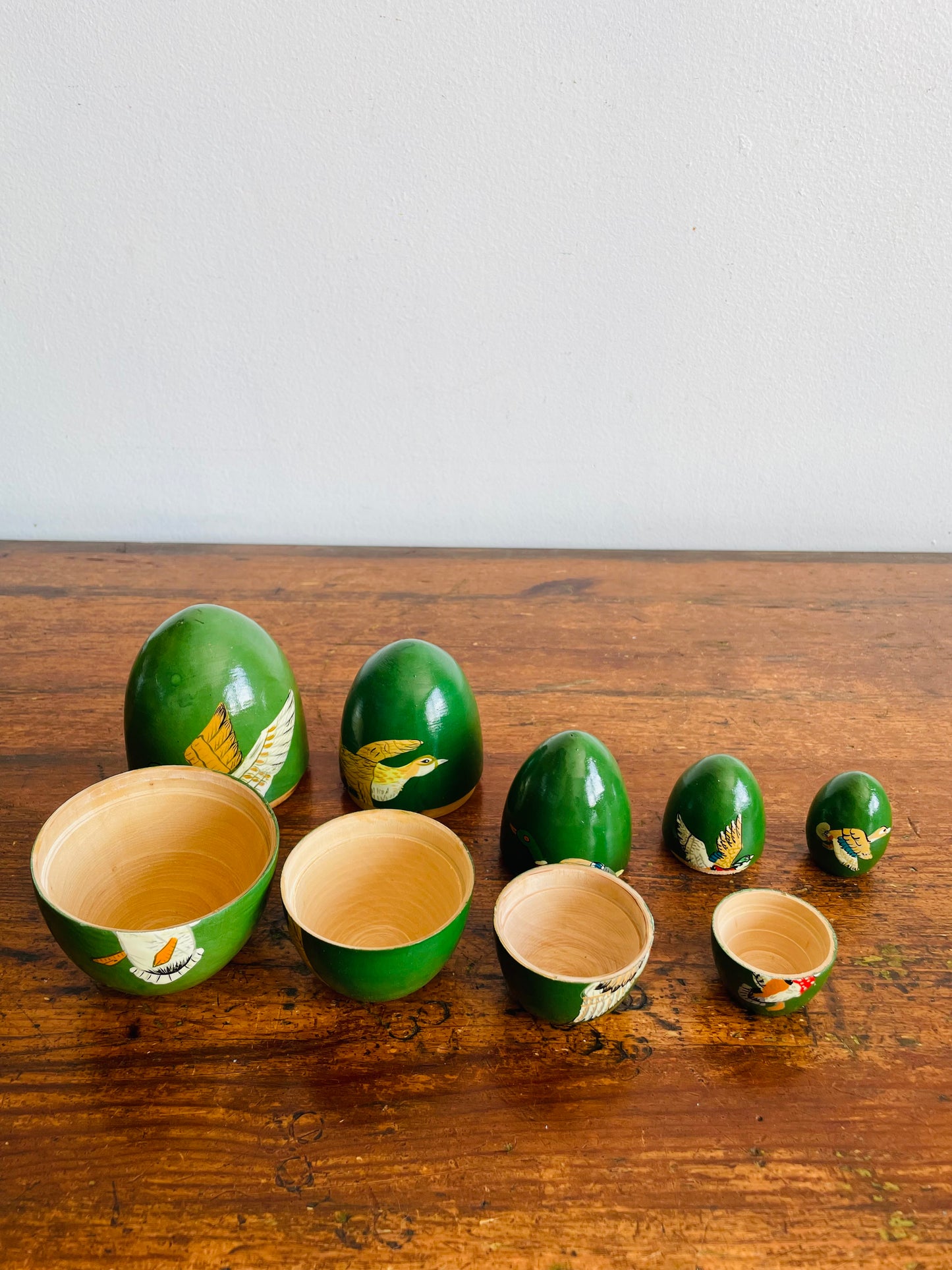 Vintage Matryoshka-Style Nesting Eggs - Painted Green with Duck Birds in Flight Graphics - Set of 5
