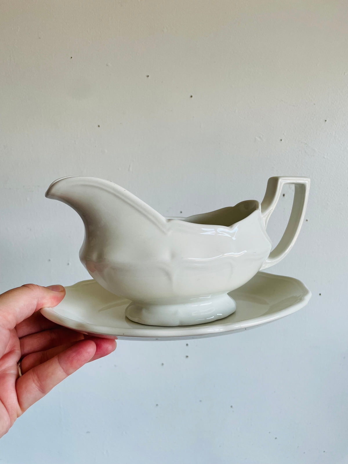 Vintage Royal Staffordshire Heirloom English Ironstone by J & G Meakin Gravy Sauce Boat & Plate - Made in England