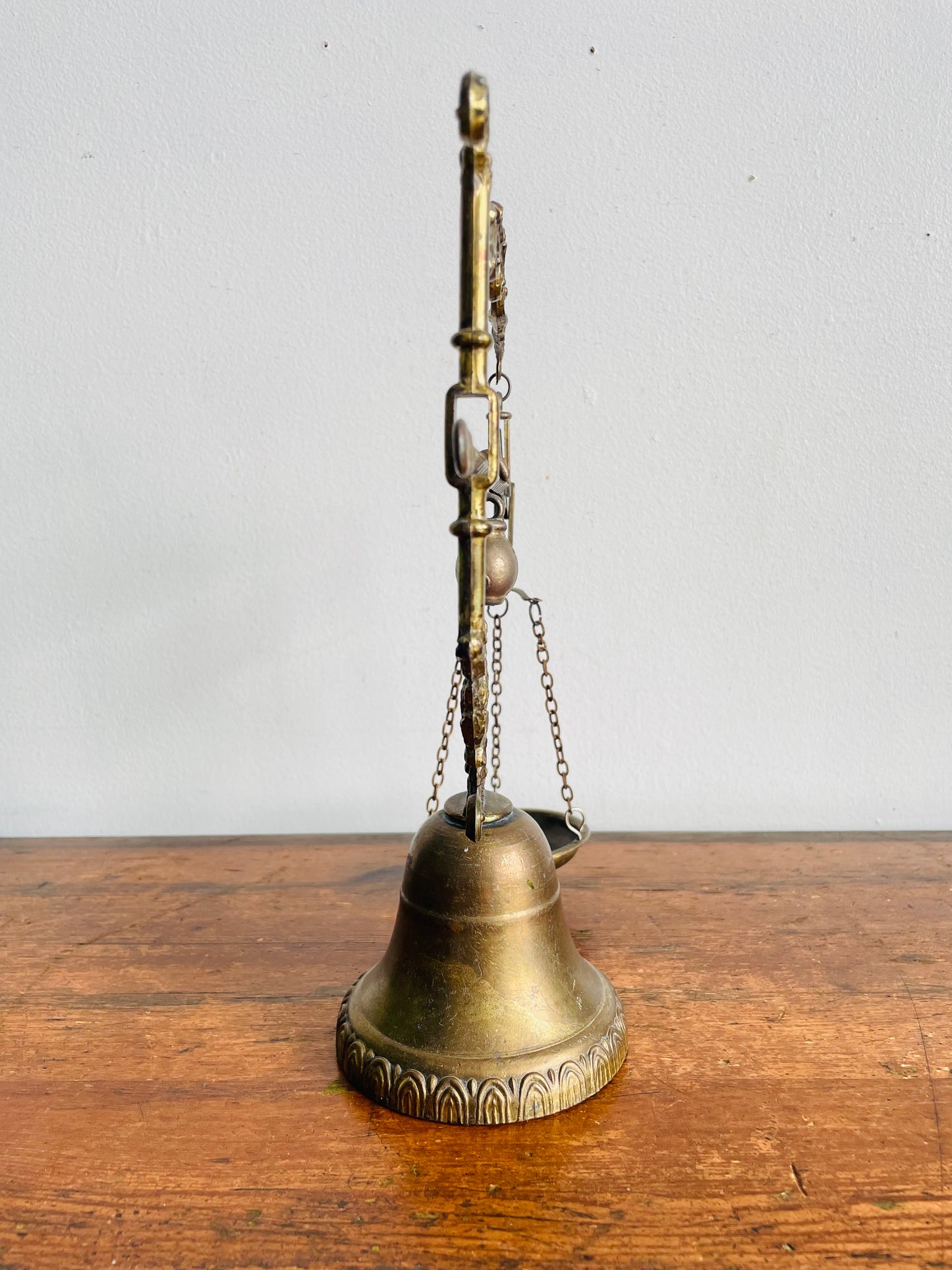 Vintage Ornate Tabletop Brass Tuscan / Roman-Style / Neo-Classical Balance Scale - Apothecary Library Shelf Decor