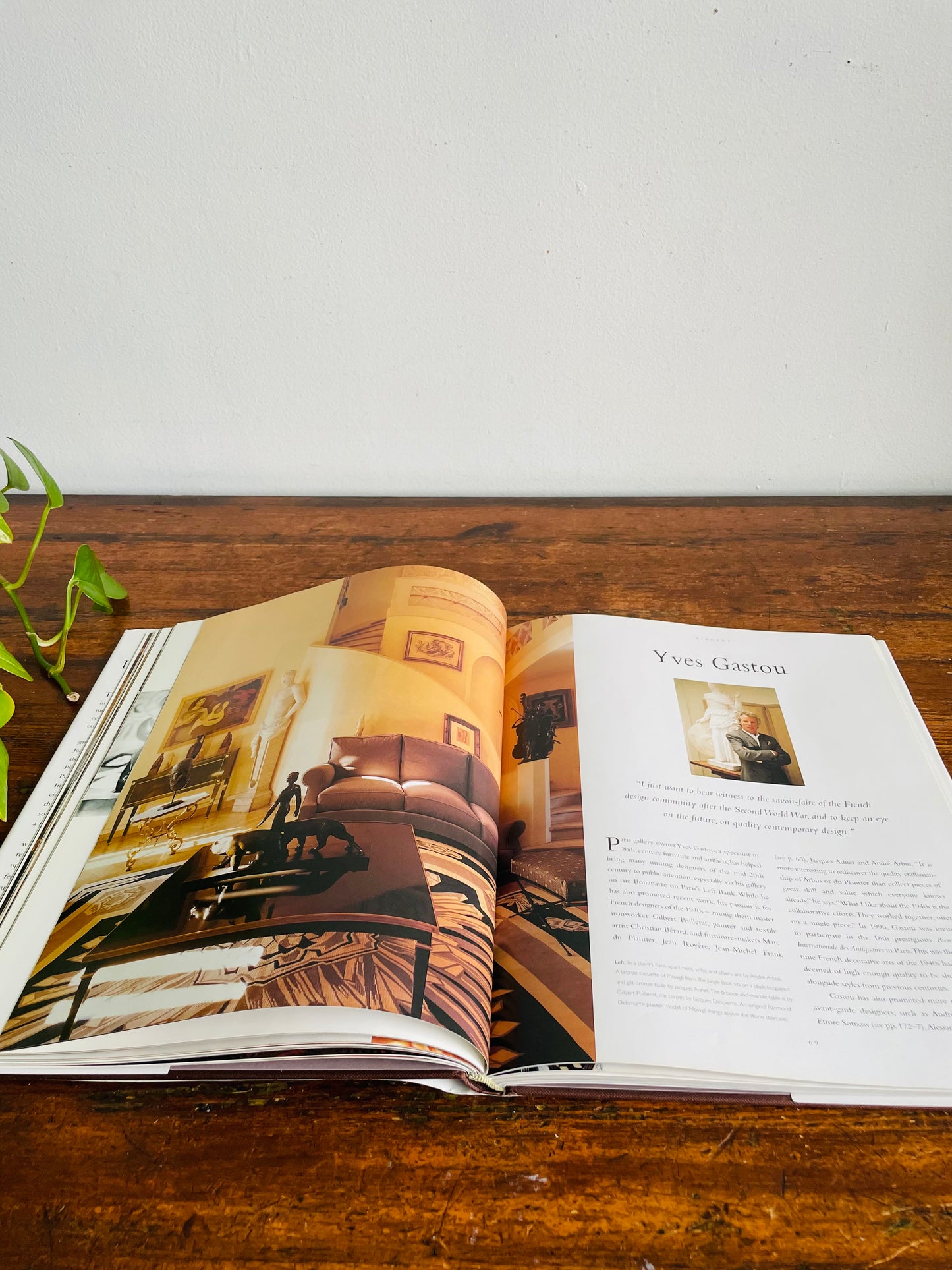 Vintage Influential Interiors: Shaping 20th-Century Style Through Key Interior Designers Hardcover Coffee Table Book by Suzanne Trocmé (1999)