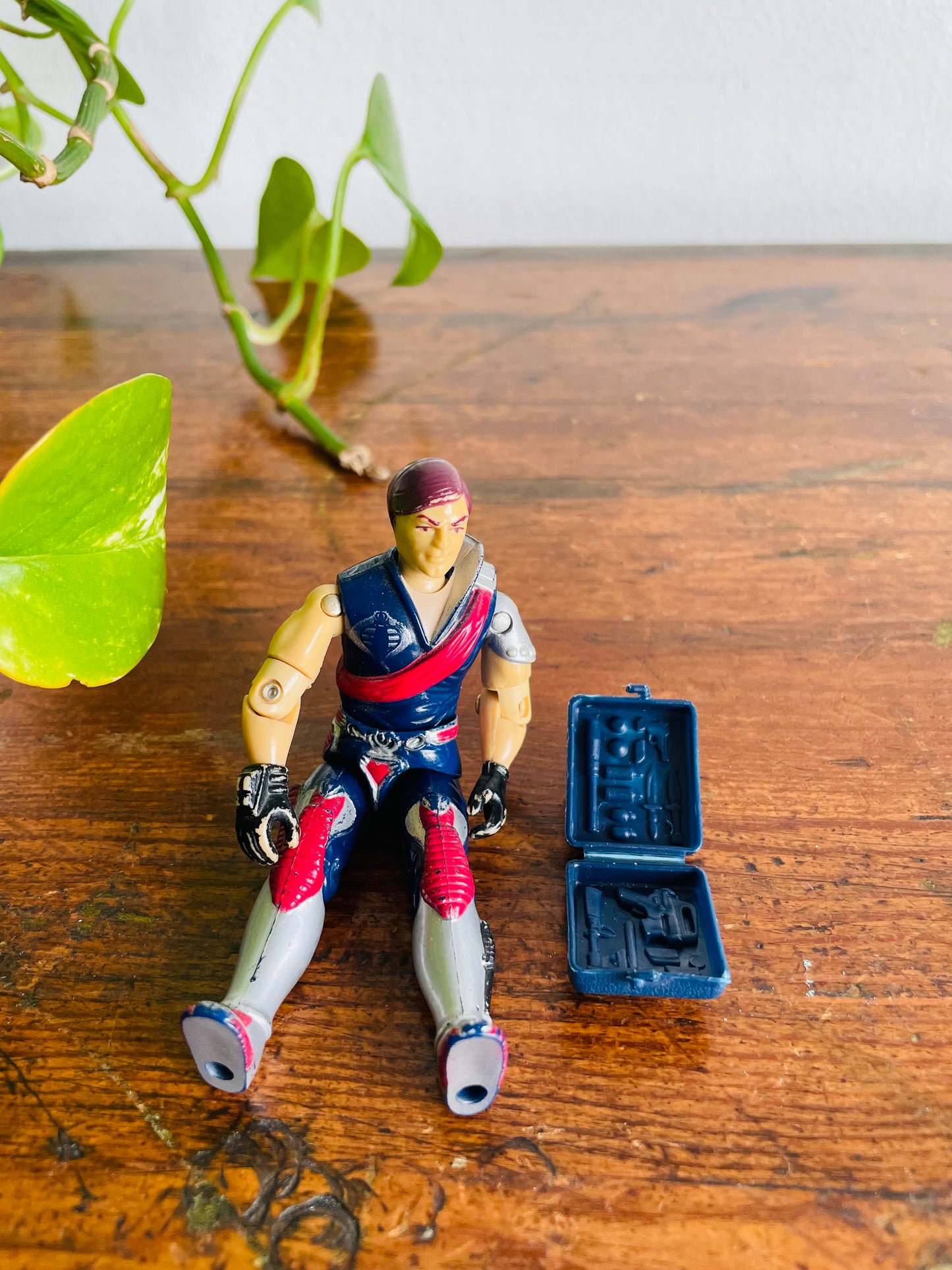 Vintage 1985 Hasbro Action Figure Toy - G.I. Joe Tomax - Crimson Guard Commander - Includes Backpack Accessory