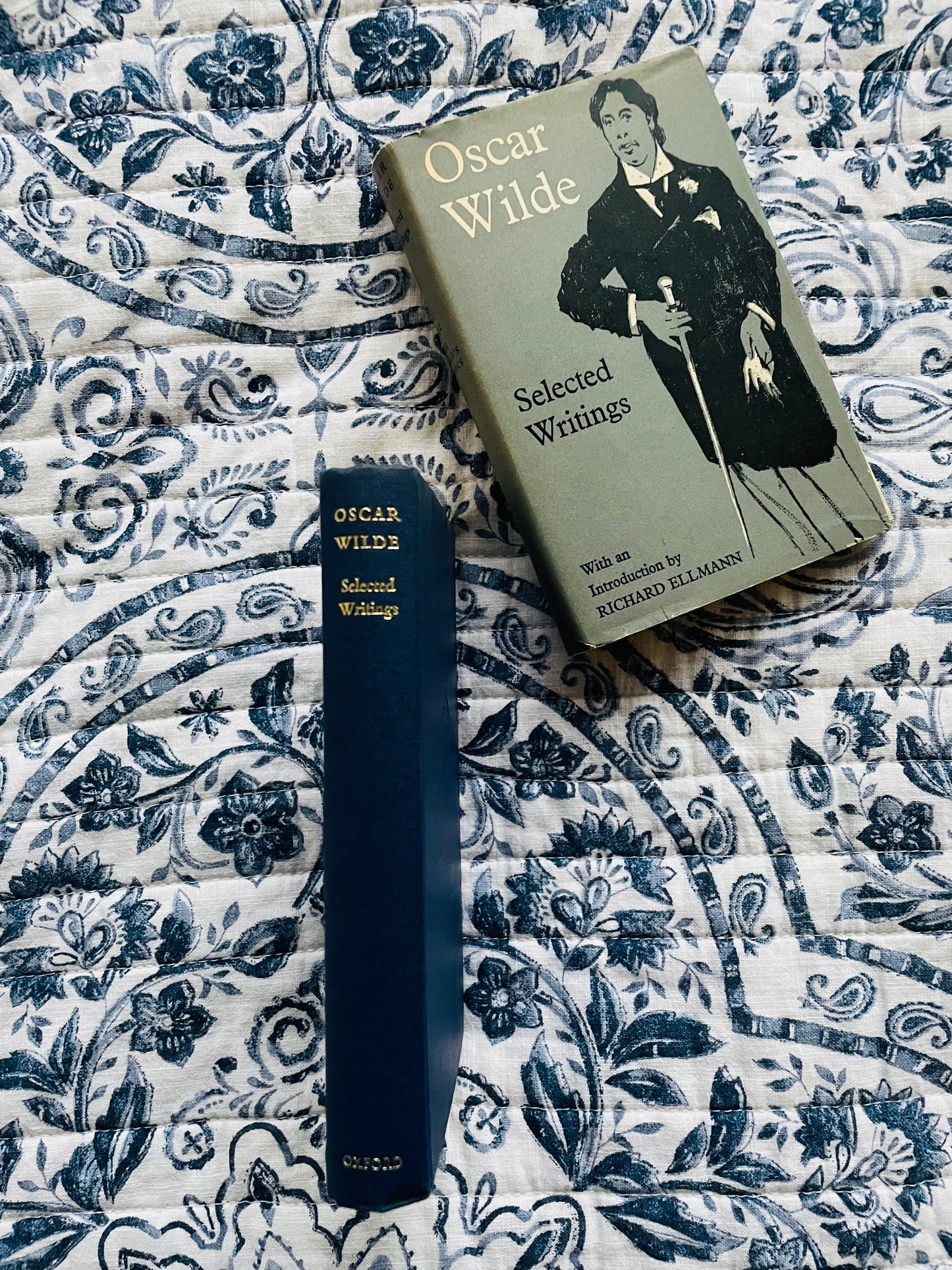 The World's Classics Oscar Wilde Selected Writings with an Introduction by Richard Ellmann Hardcover Book (1961)