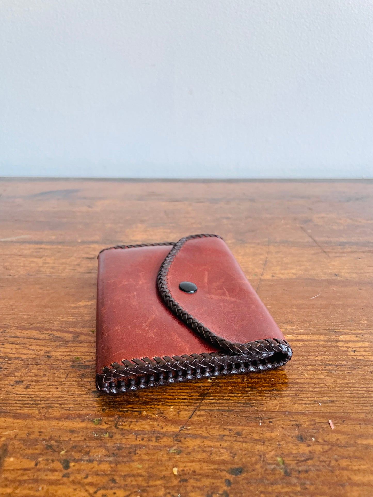 Leather Wallet with Tempered Hooks for Keys Inside - UCF Made in Canada