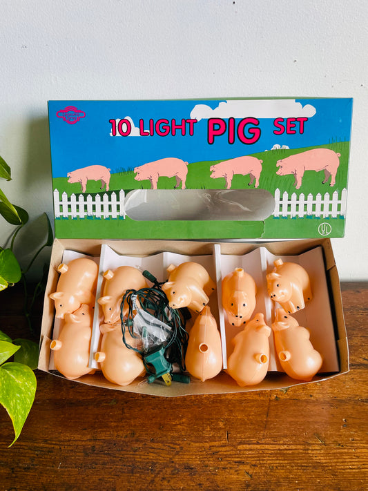 Vintage Brand New Pink Plastic Pigs 10 Light Set of String Lights in Original Box - Tested / Works!