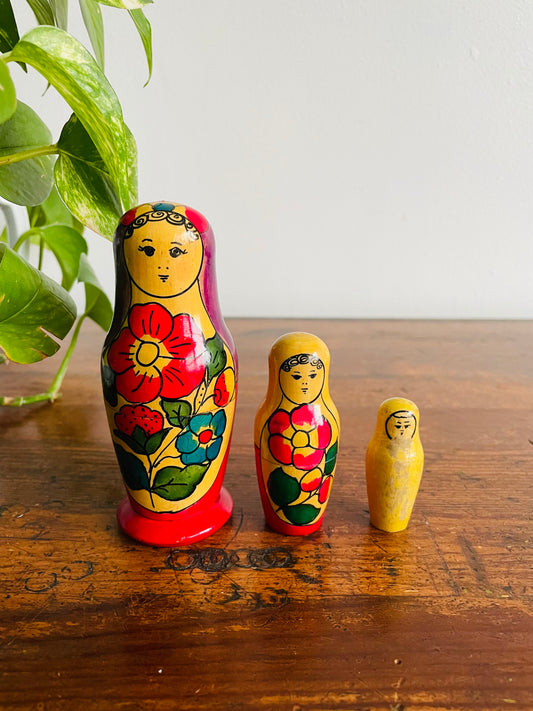 Russian Matryoshka Nesting Dolls - Set of 3 Dolls