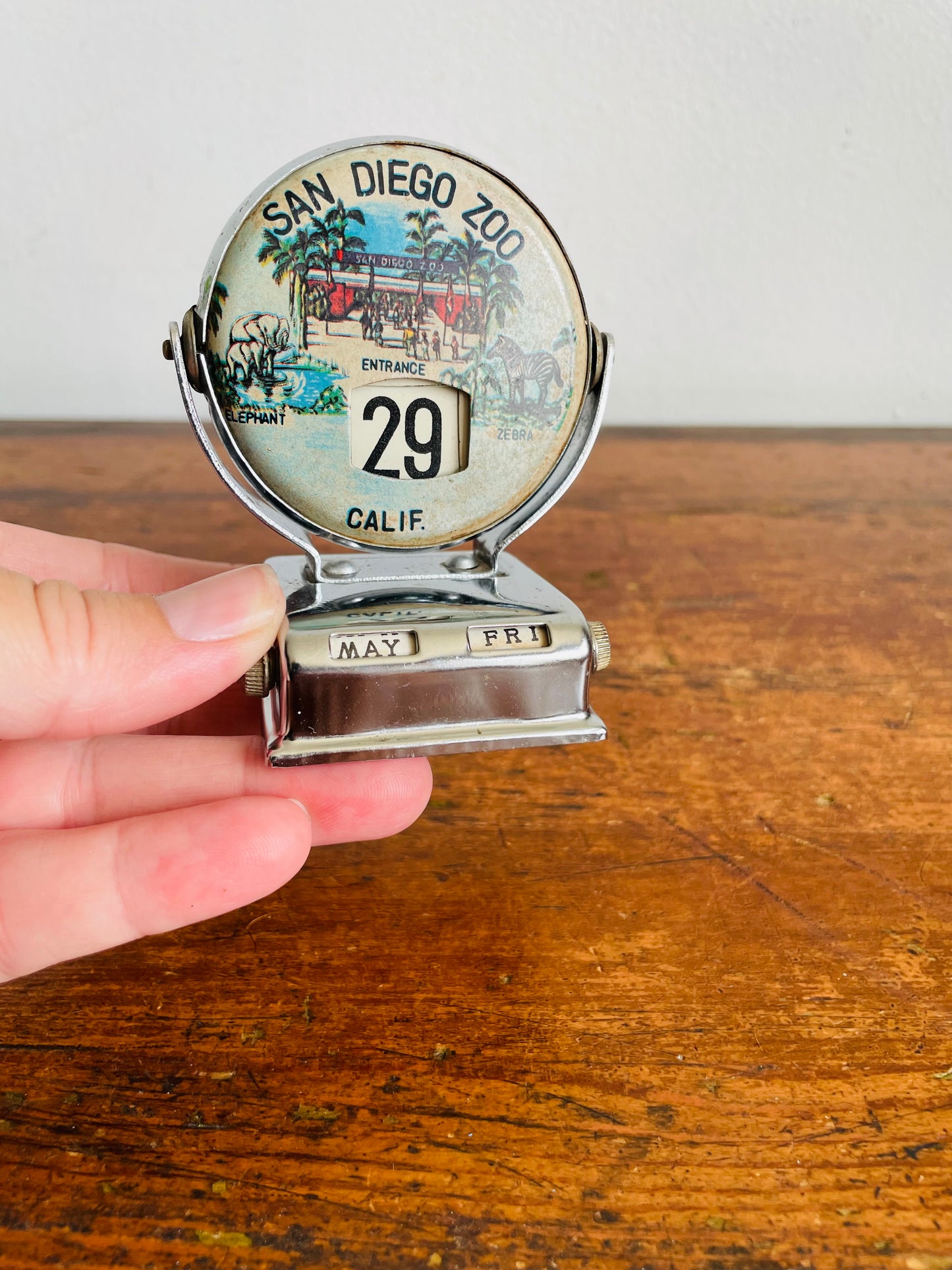 Vintage Mechanical Perpetual Flip Calendar - San Diego Zoo, California Souvenir - Flip to Change the Day & Month!