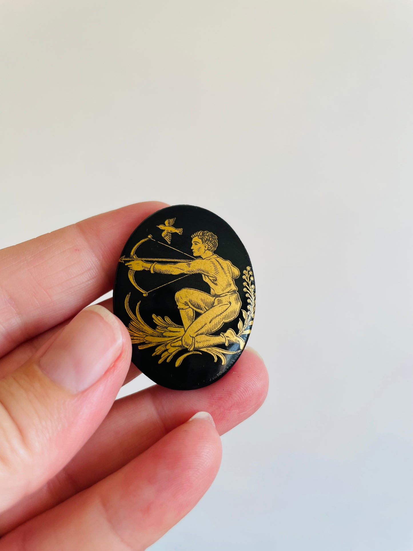 Black & Gold Oval Sagittarius Zodiac Brooch Pin