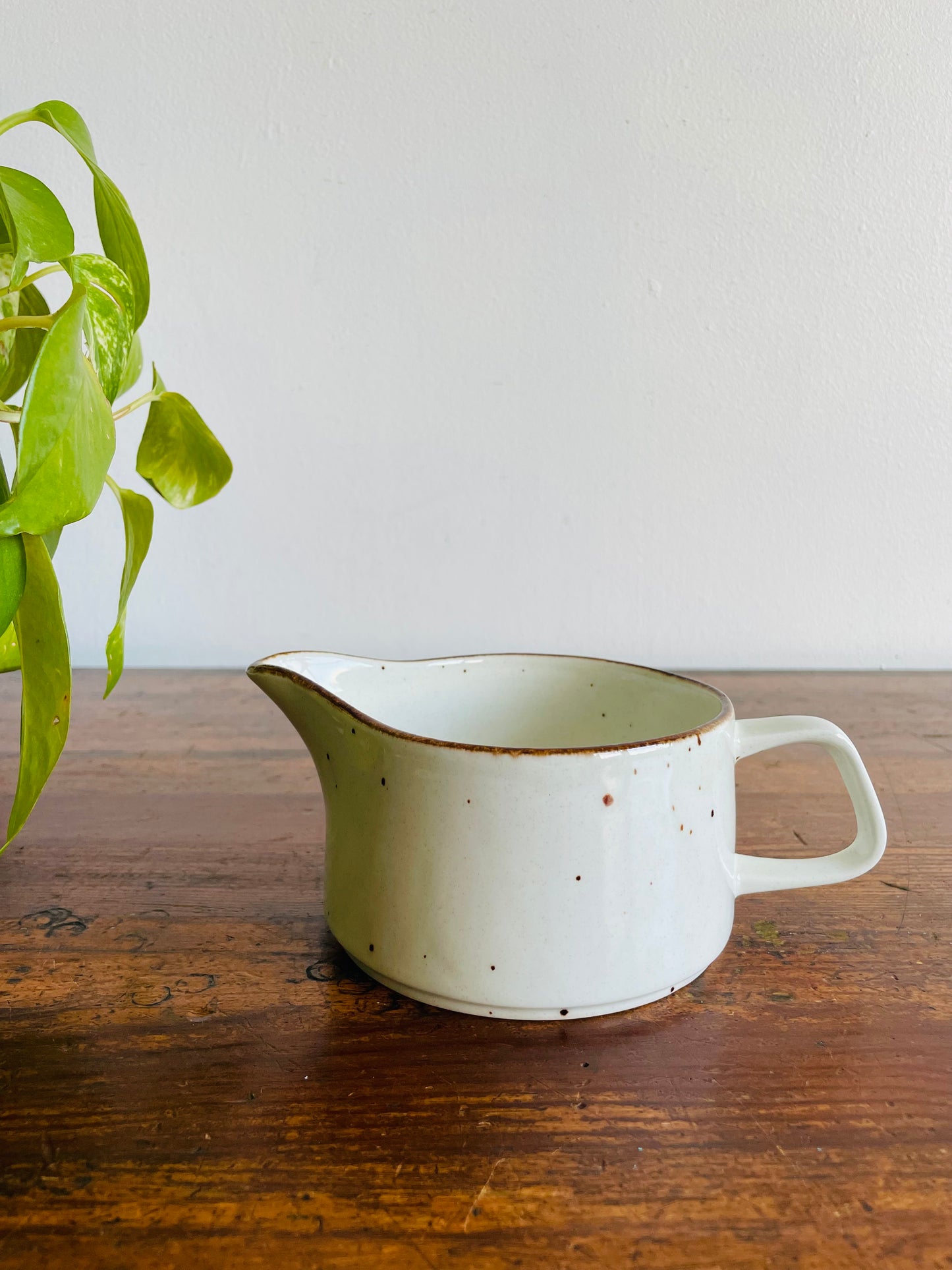 J & G Meakin Lifestyle Speckled Stoneware Gravy Boat - Made in England