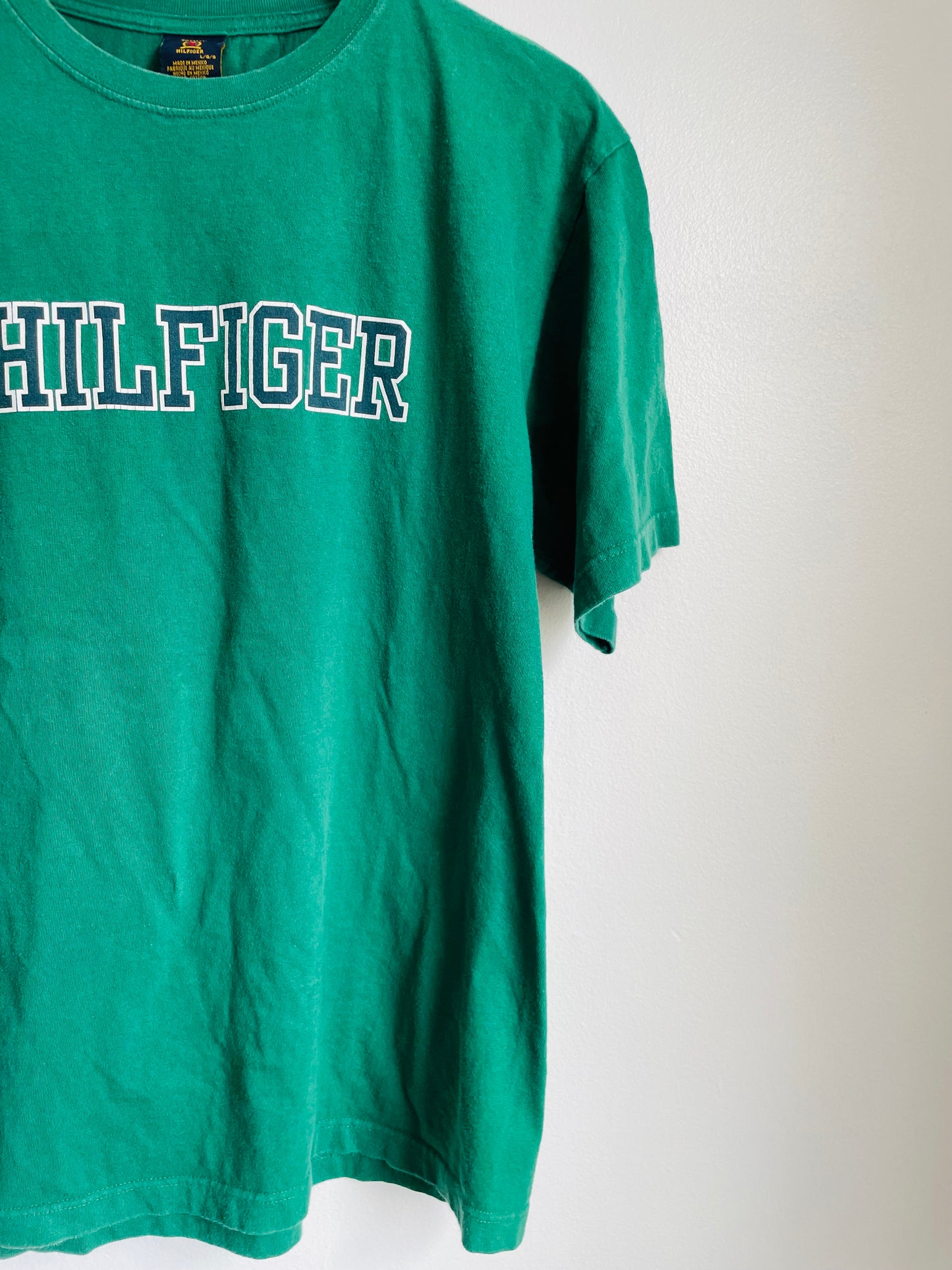 Tommy Hilfiger 100% Cotton Green T-Shirt - Size Men's Large - Made in Mexico (Made in 2000)