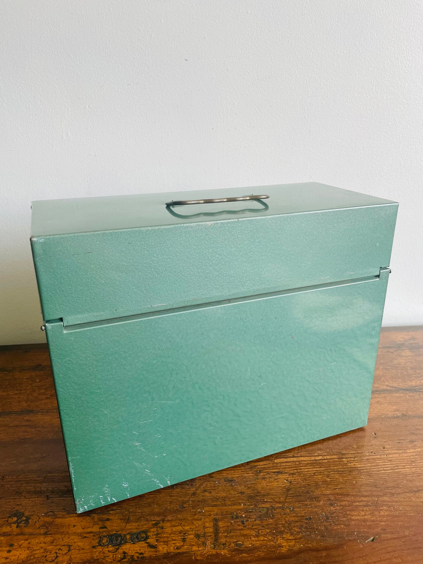 USA Excelsior Stamford Conn Metal Portable File Storage Box with Brass Latch