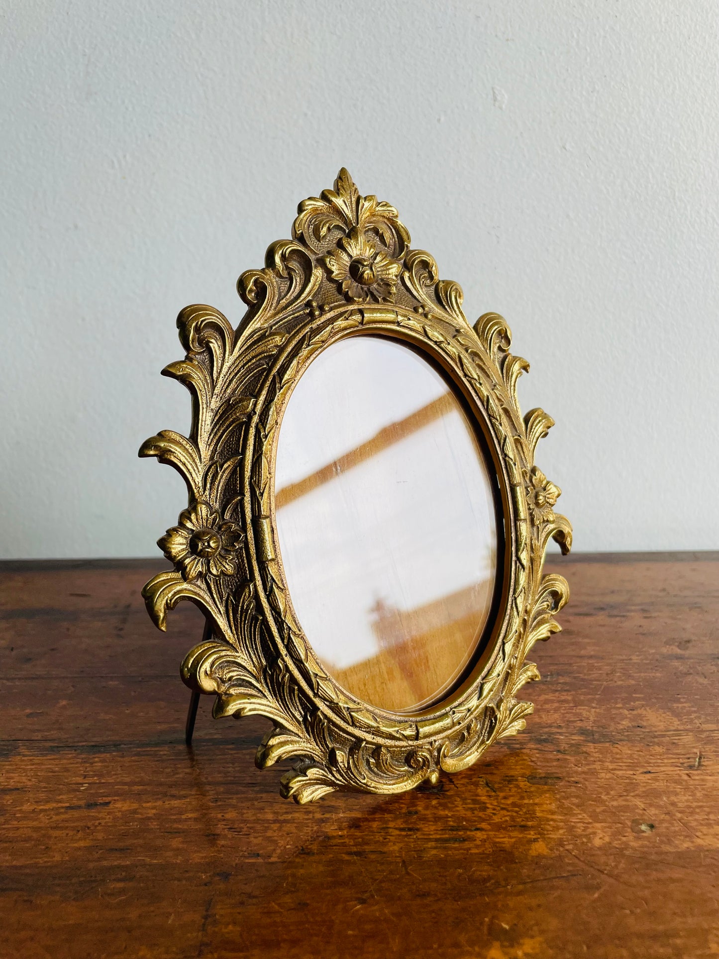 Heavy Brass Oval Picture Frame with Easel Prop Backing & Ornate Floral Filigree Design