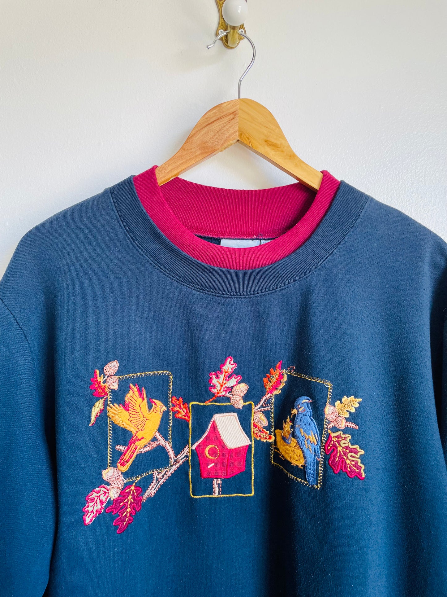 Bobbie Brooks Woman Navy Blue Crewneck Sweatshirt with Embroidered Autumn Leaves & Bird Design - Size 18-20W