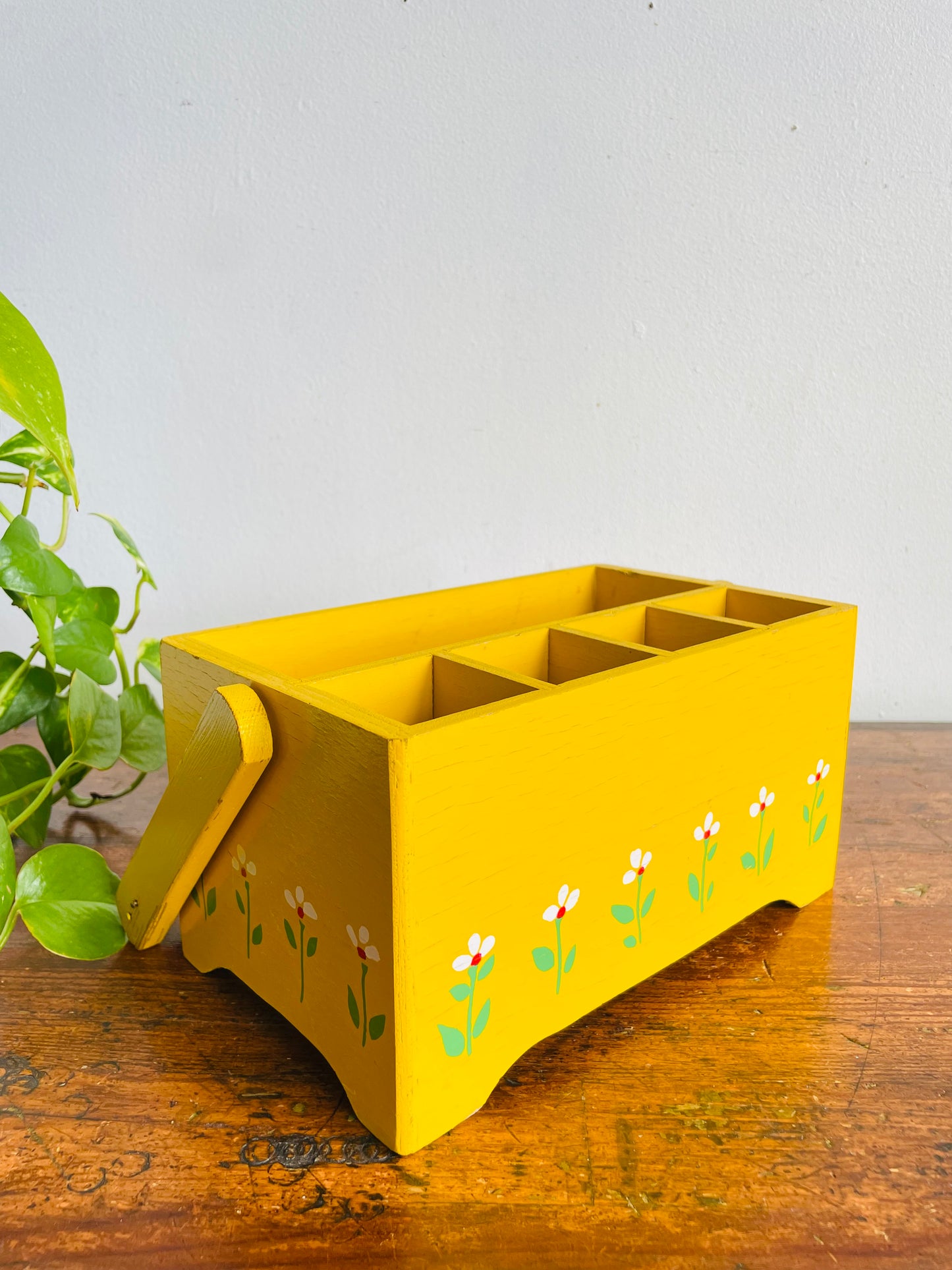 Vintage 1984 Teleflora Bright & Cheerful Yellow with White Flowers Wood Organizer Caddy with Swing Handle & 5 Compartments - Made in Taiwan