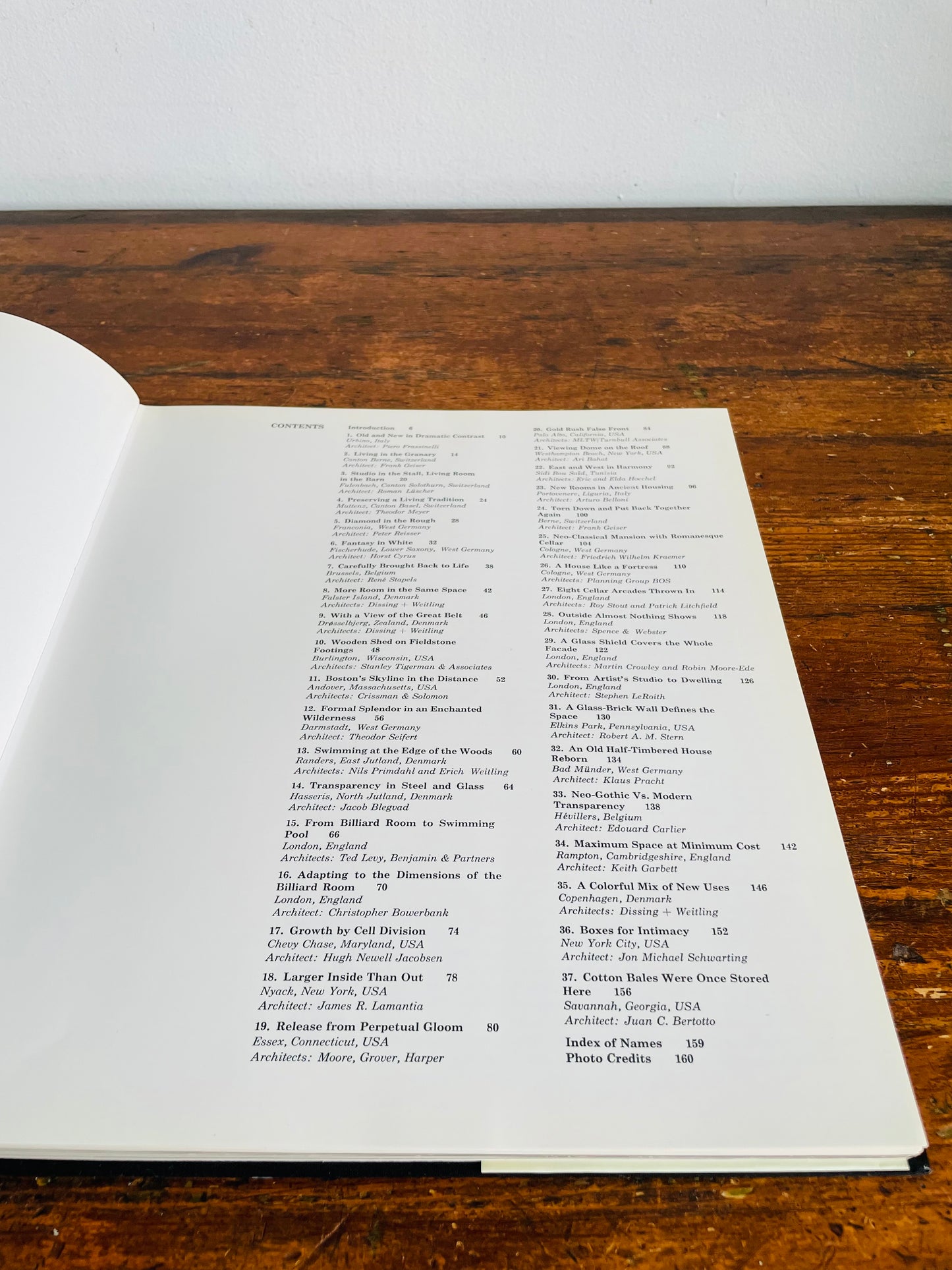 Vintage New Living in Old Houses Hardcover Coffee Table Book by Frank Werner (1982)