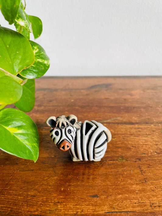 Vintage Artesania Rinconada Uruguay Pottery Zebra Baby Figurine #48A