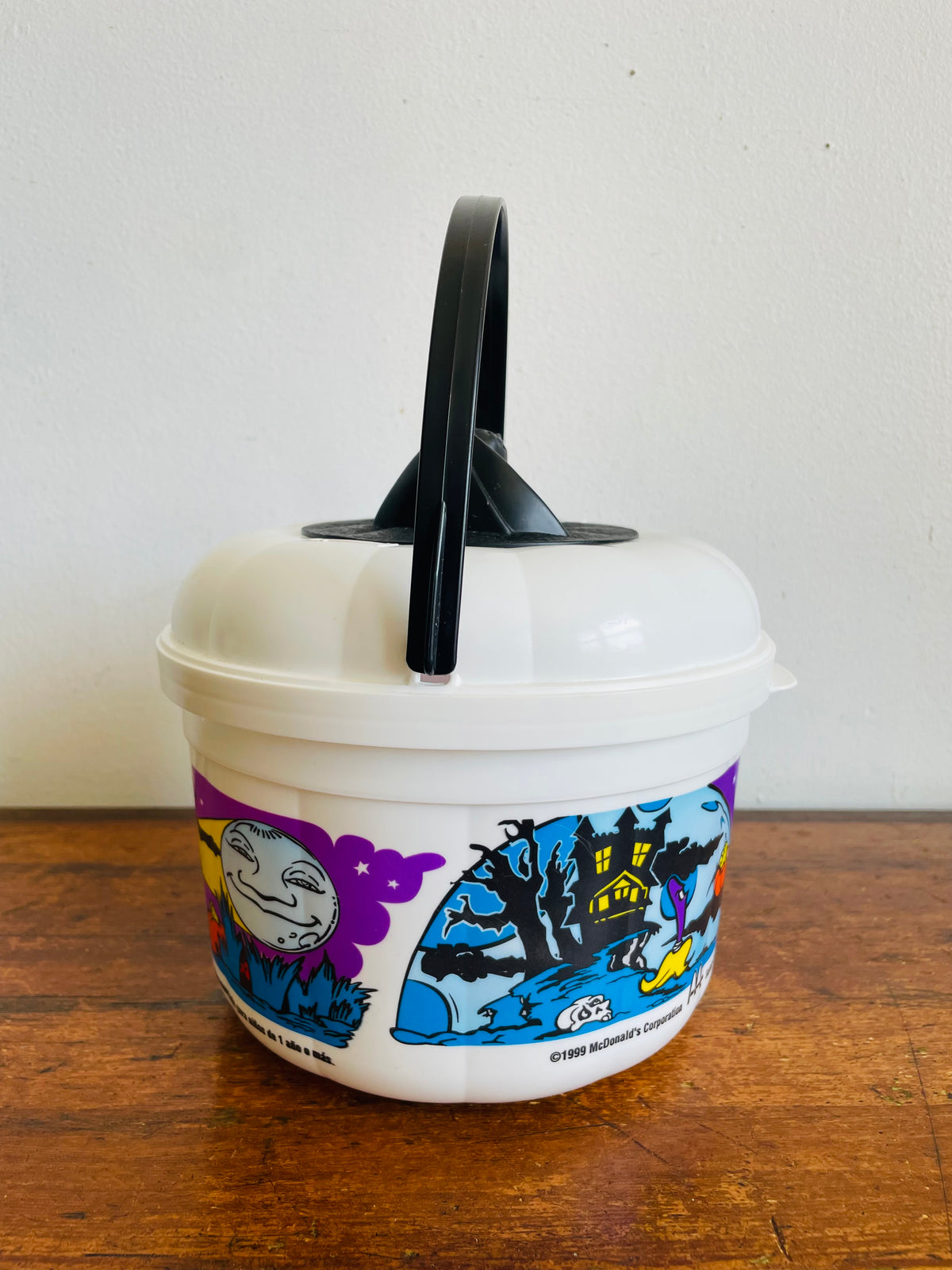 Vintage 1999 McDonald's White Plastic Trick or Treat Halloween Bucket with Bat Lid