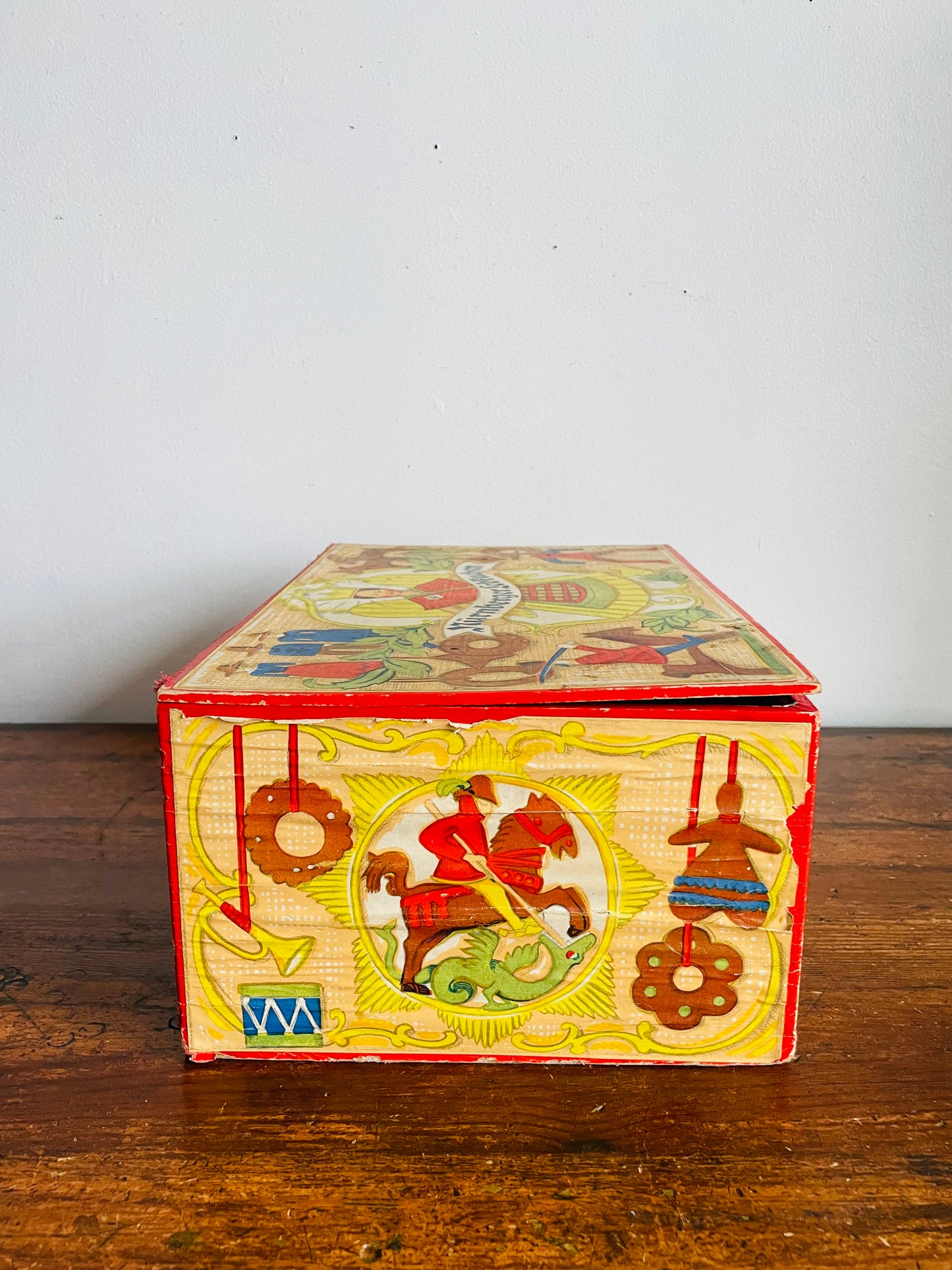 Vintage German Gingerbread Wood Cookie Box with Lid & Bright Illustrations - Haeberlein-Metzger - Nürnberger Lebkuchen