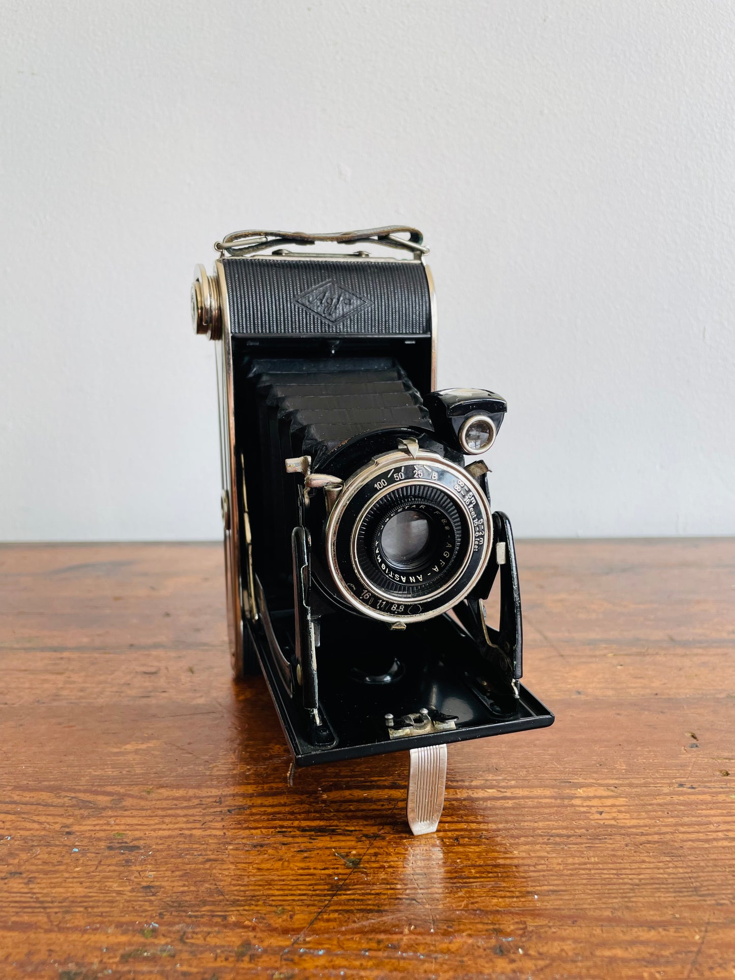 Agfa Billy Record 8.8 Folding Film Camera with Brown Carry Case - Produced Between 1933 to 1942