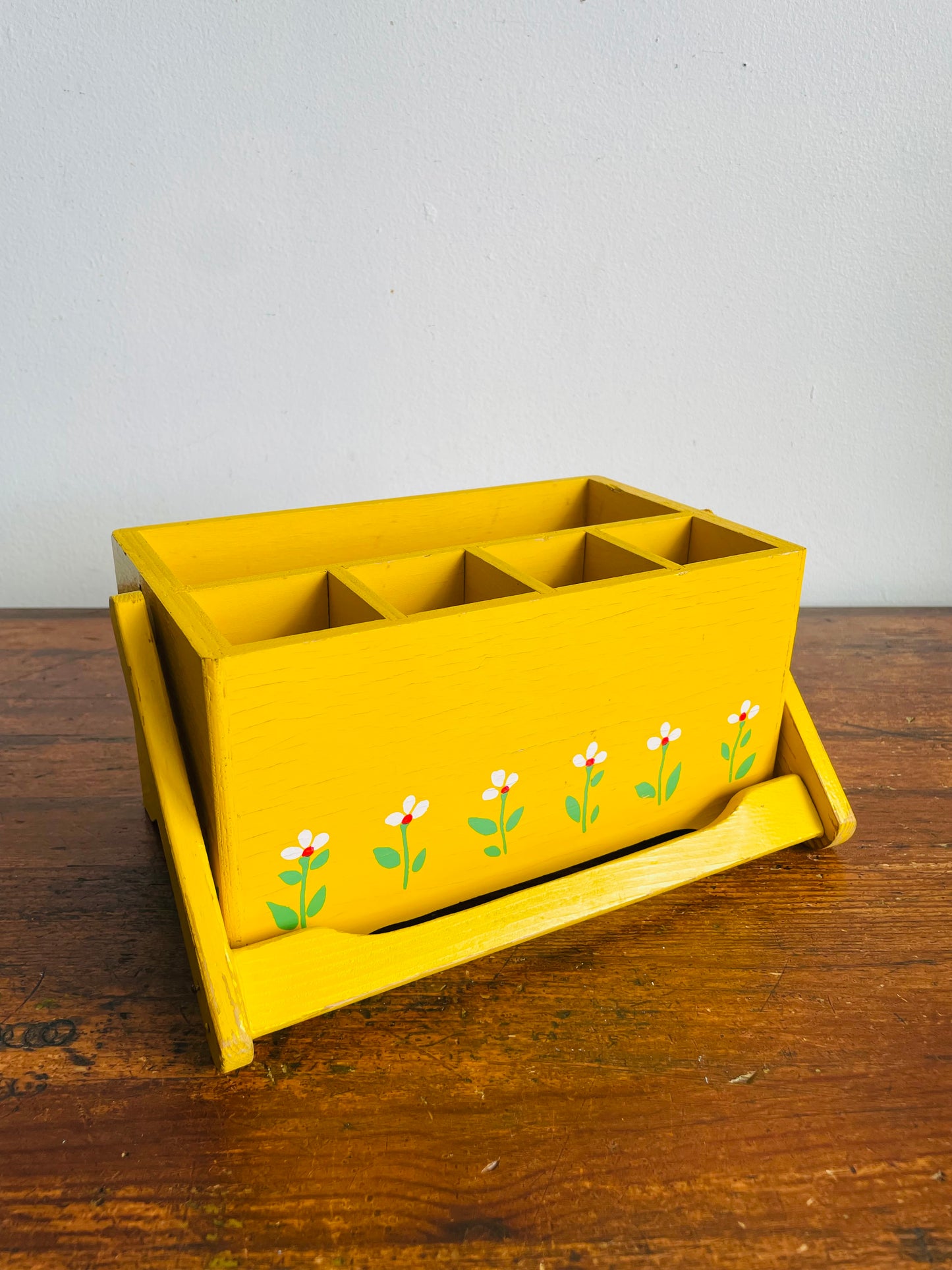 Vintage 1984 Teleflora Bright & Cheerful Yellow with White Flowers Wood Organizer Caddy with Swing Handle & 5 Compartments - Made in Taiwan