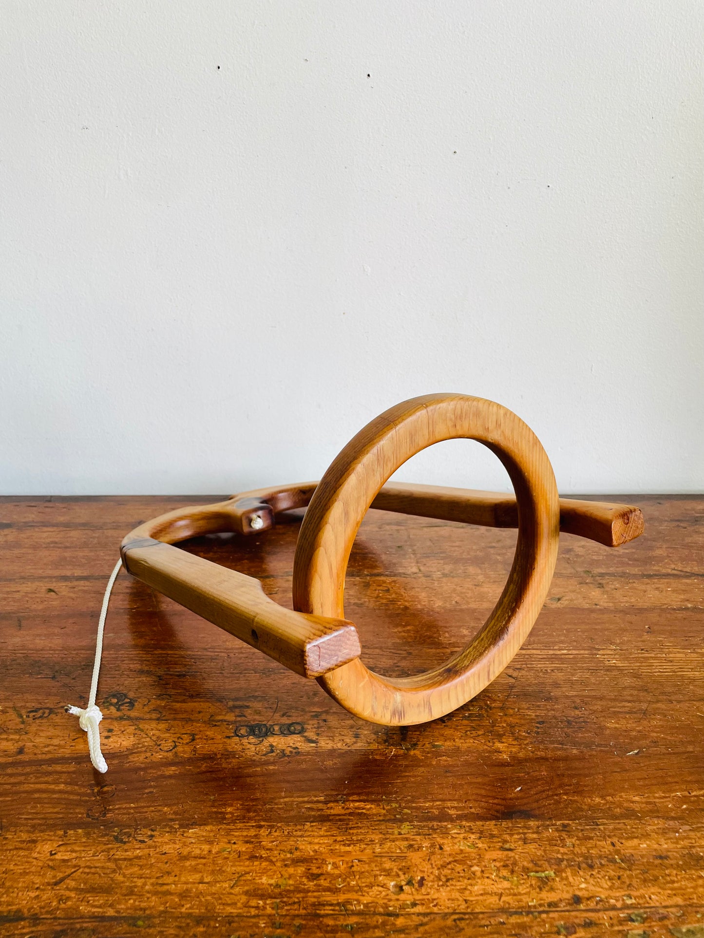 Vintage Mid-Century Modern Style Hanging Wood 6” Plant Pot Holder - Hang From Ceiling or Windowsill - Indoor Garden