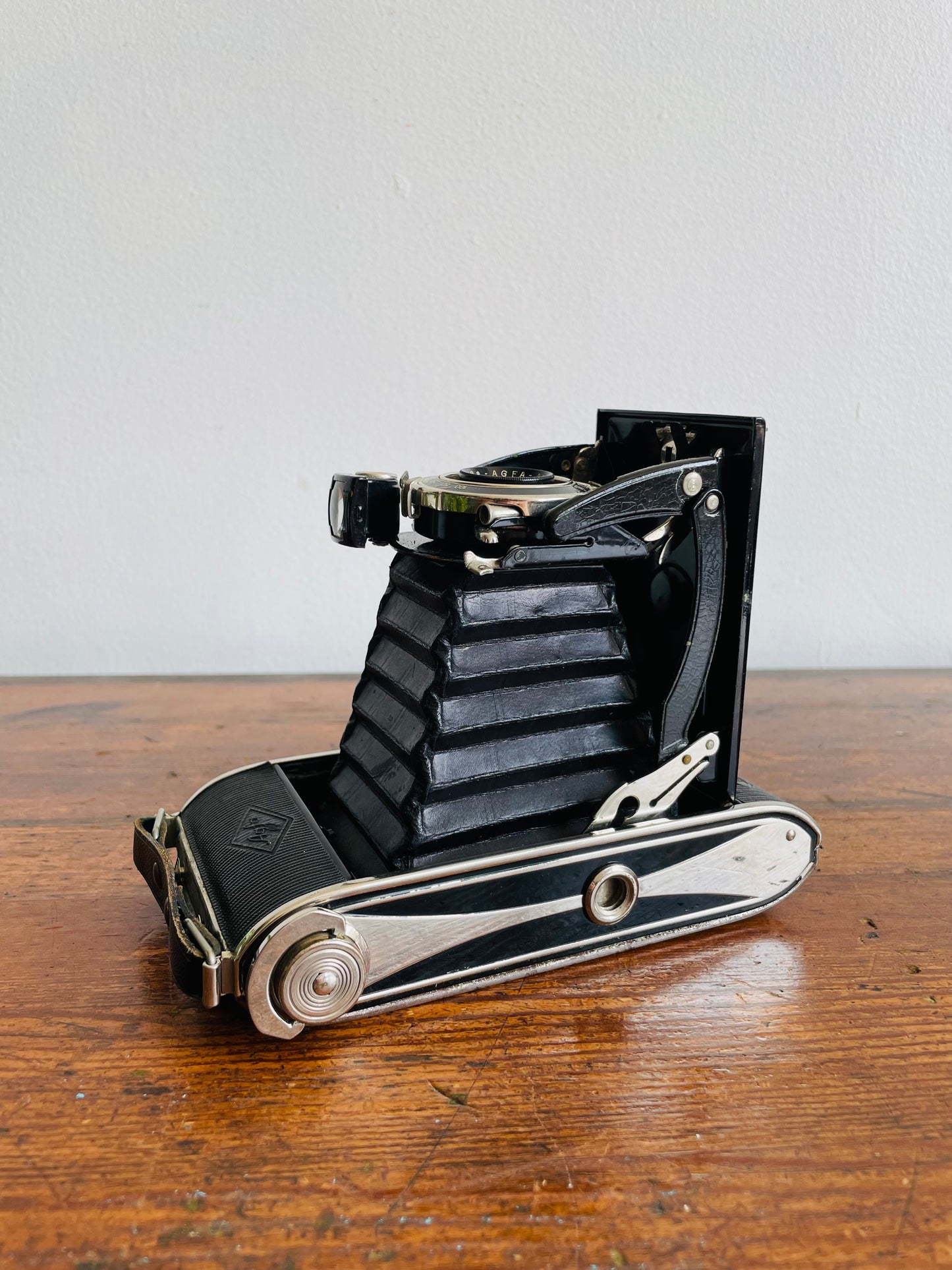 Agfa Billy Record 8.8 Folding Film Camera with Brown Carry Case - Produced Between 1933 to 1942