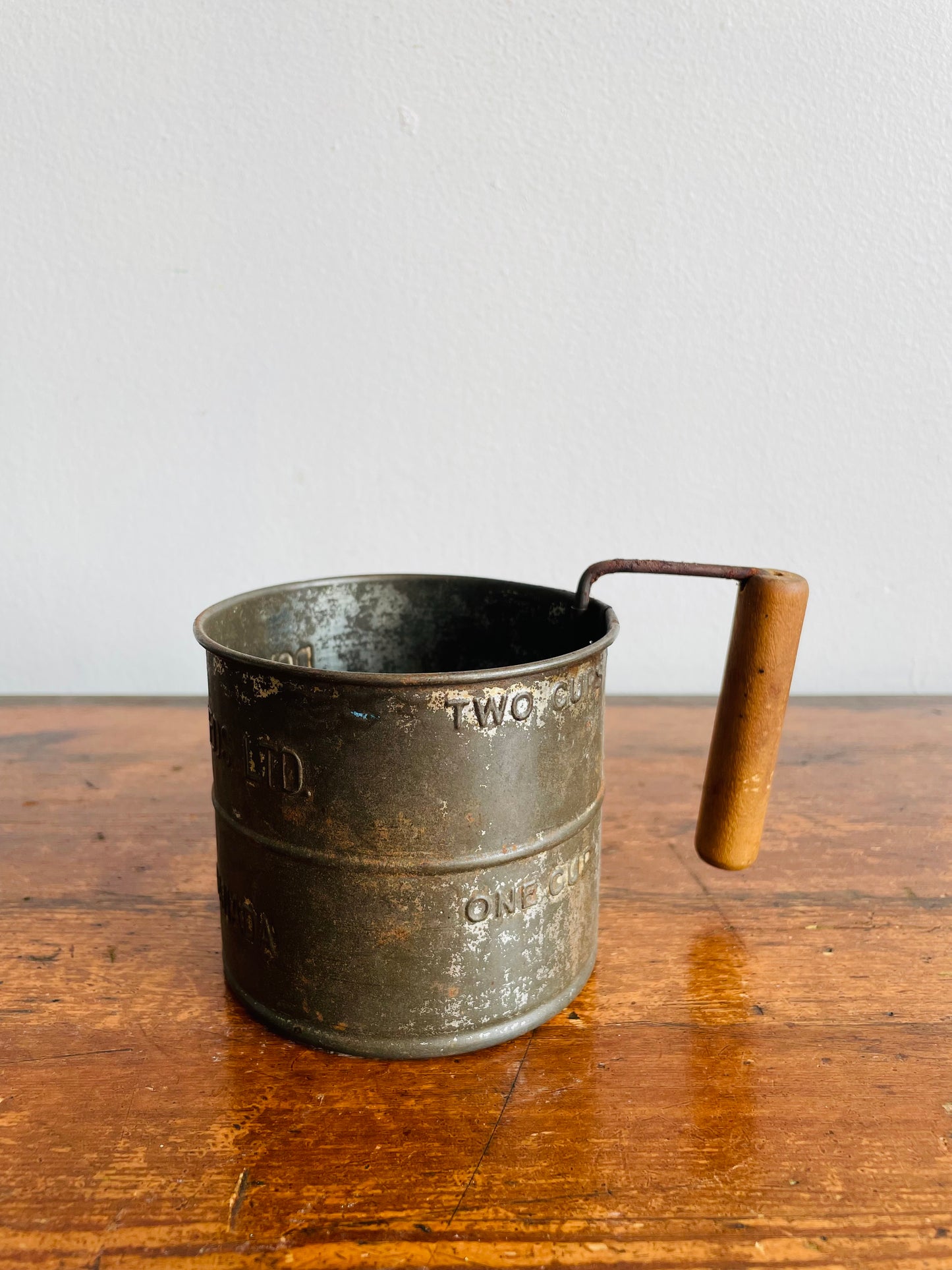 Dominion Seeds Ltd. London Canada 2 Cup Flour Sifter Cup with Wood Handle - Makes a Great Planter!