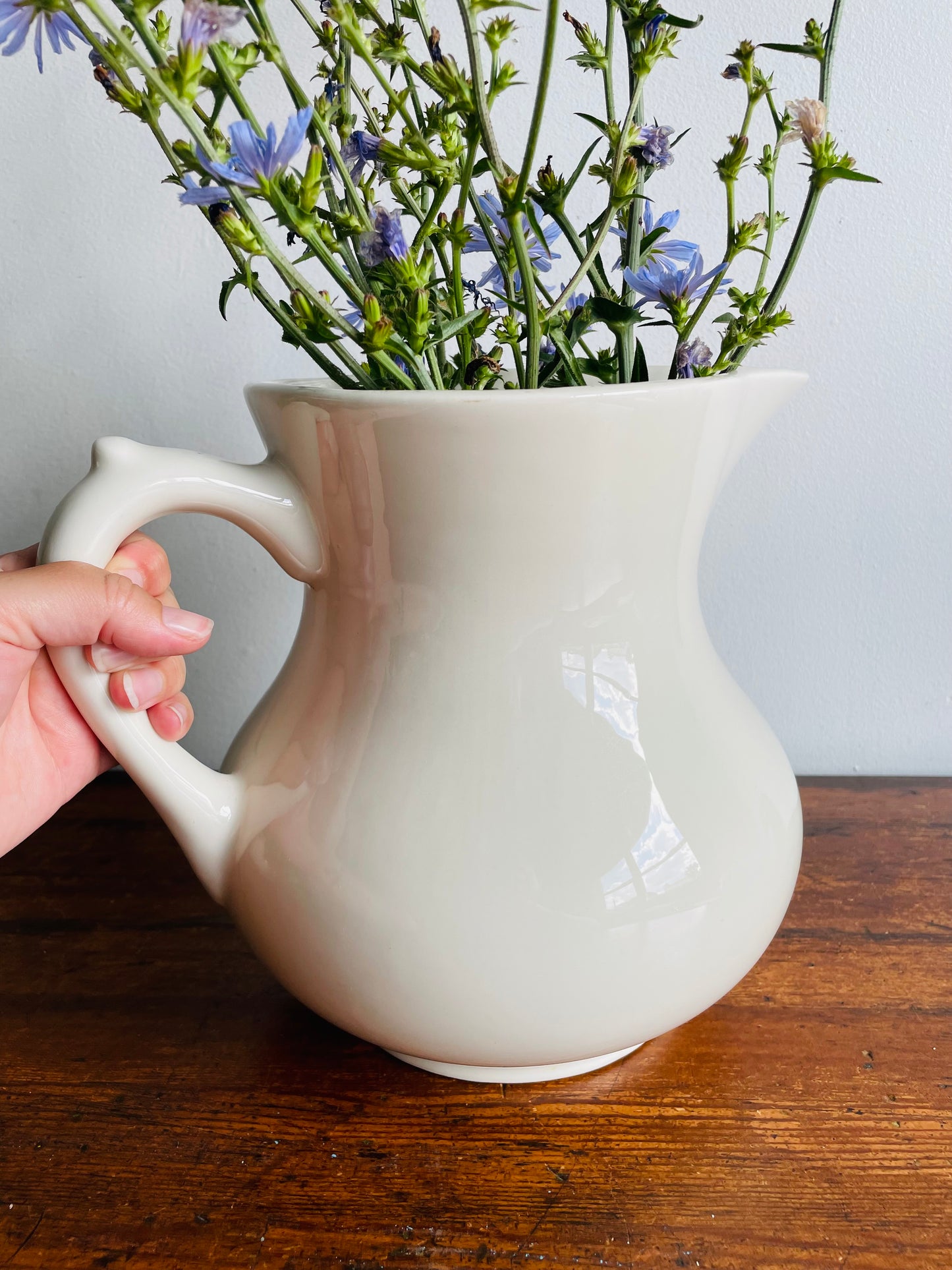 Large Sovereign Potters Canada Hotel China White Pitcher Jug Vase