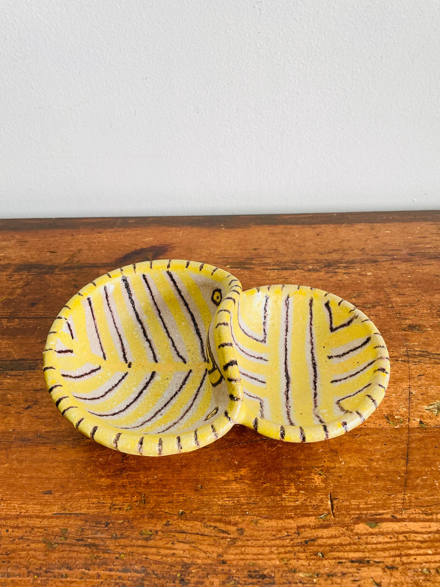 Vintage Mid-Century 1950s Guido Gambone (1909-1969) Ceramic Pottery Divided Bowl Double Dish - La Terrena, Florence - Made in Italy - Donkey Mark - Signed - Modern Abstract Style