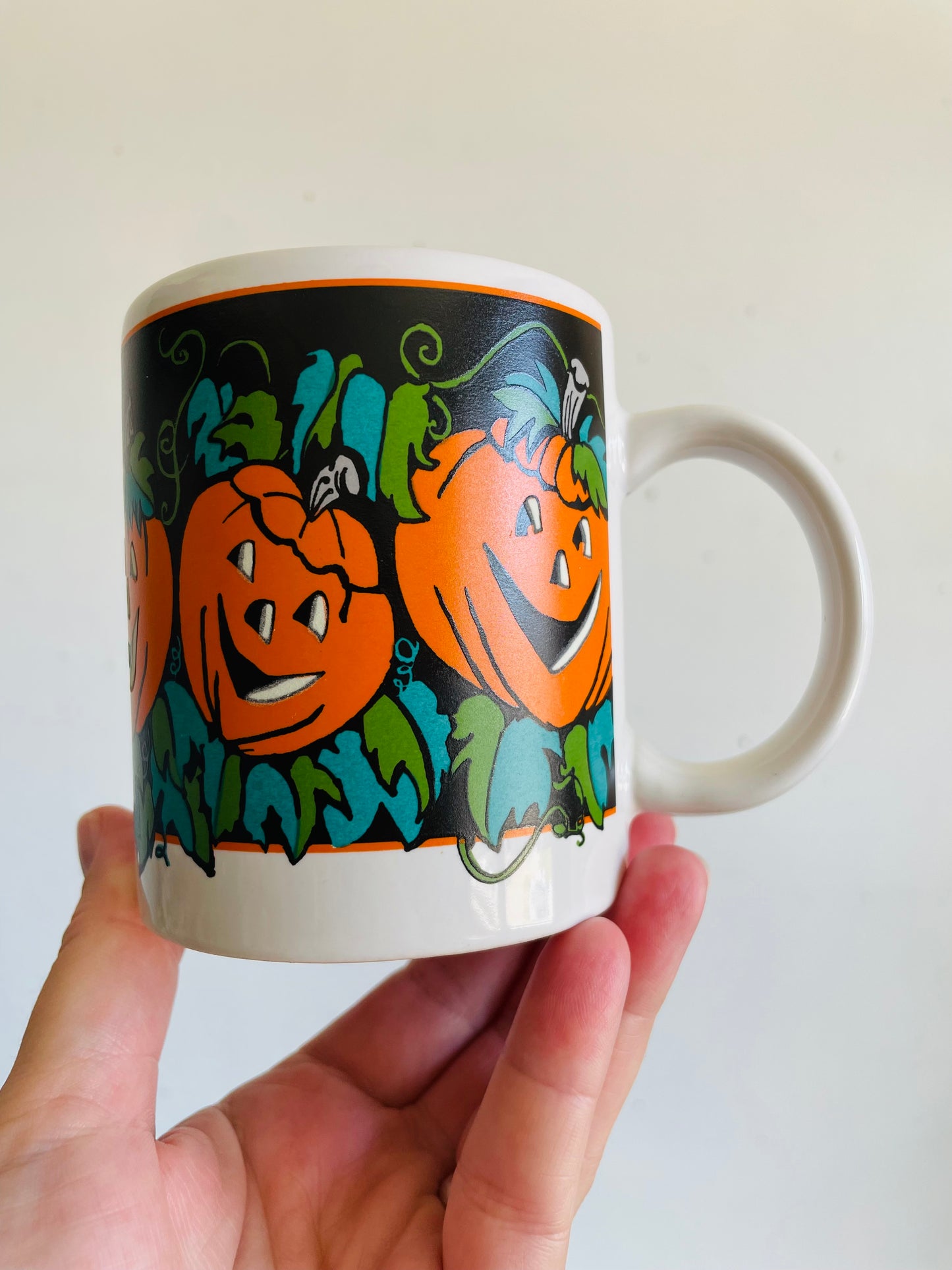 Vintage 1994 J.I.I. Jolly Jack-o-Lantern Pumpkins Halloween Mug