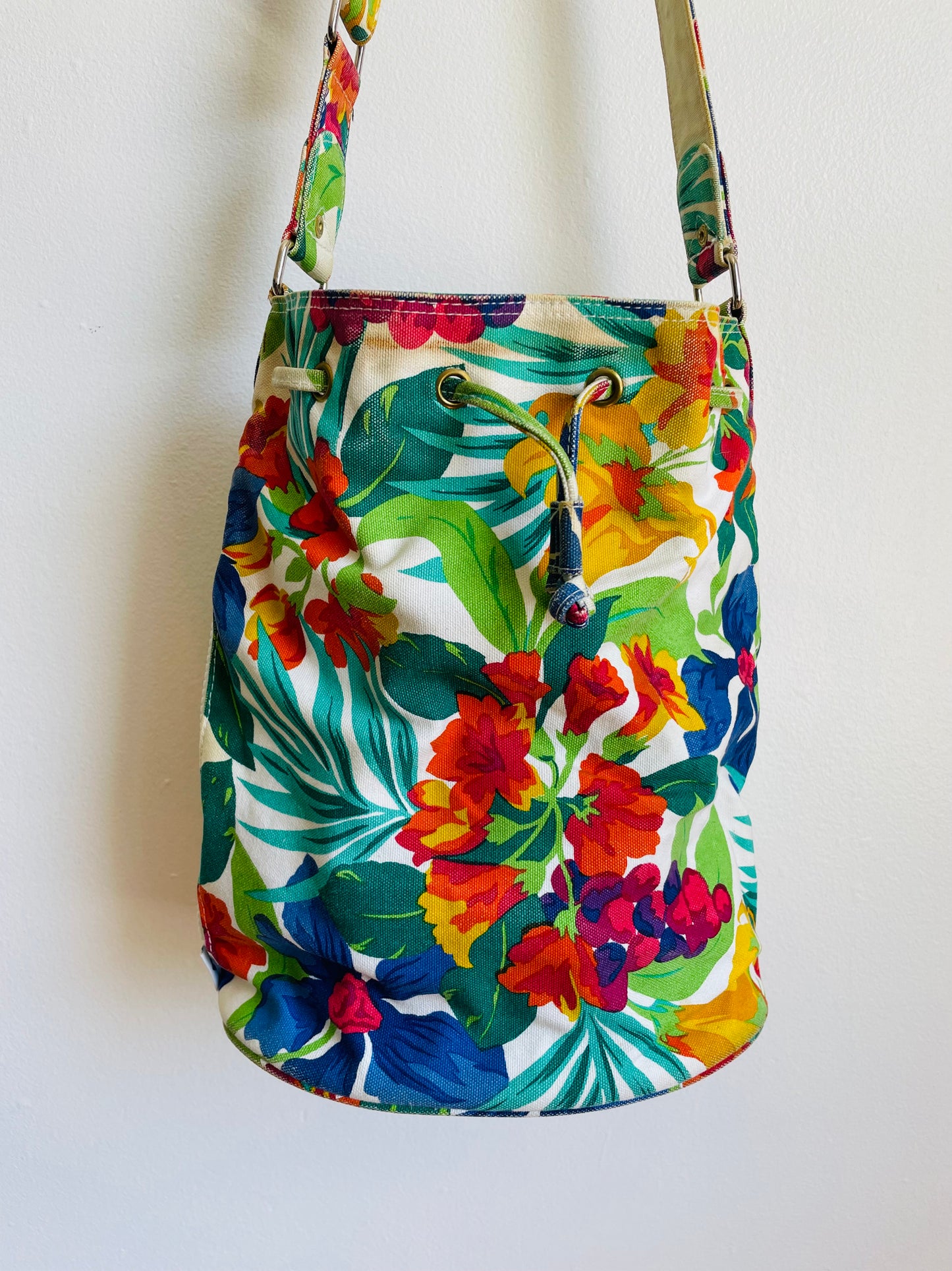 Tropical & Bright Liz Claiborne Accessories 100% Cotton Drawstring Bucket Pouch Purse with Multiple Compartments