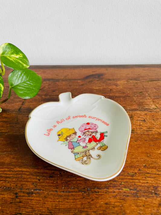 Vintage 1980s Strawberry Shortcake Fine Porcelain Trinket Dish Plate Saucer - American Greetings Corp. Cleveland Ohio - Made in Japan - Life is Full of Sweet Surprises