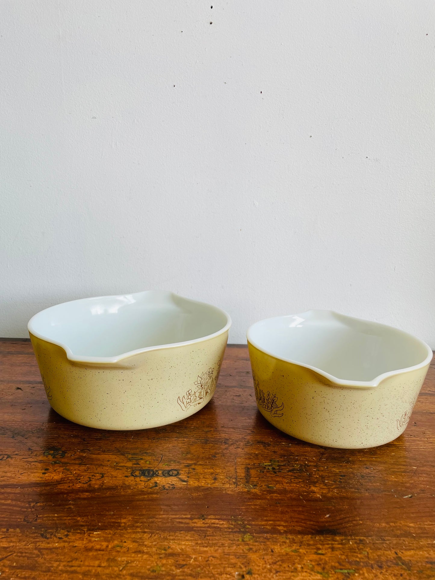 Vintage Pyrex 475-B & 474-B Mushroom Forest Fancies Casserole Mixing Bowl Dishes - Set of 2 - 2.5 & 1.5 Litres