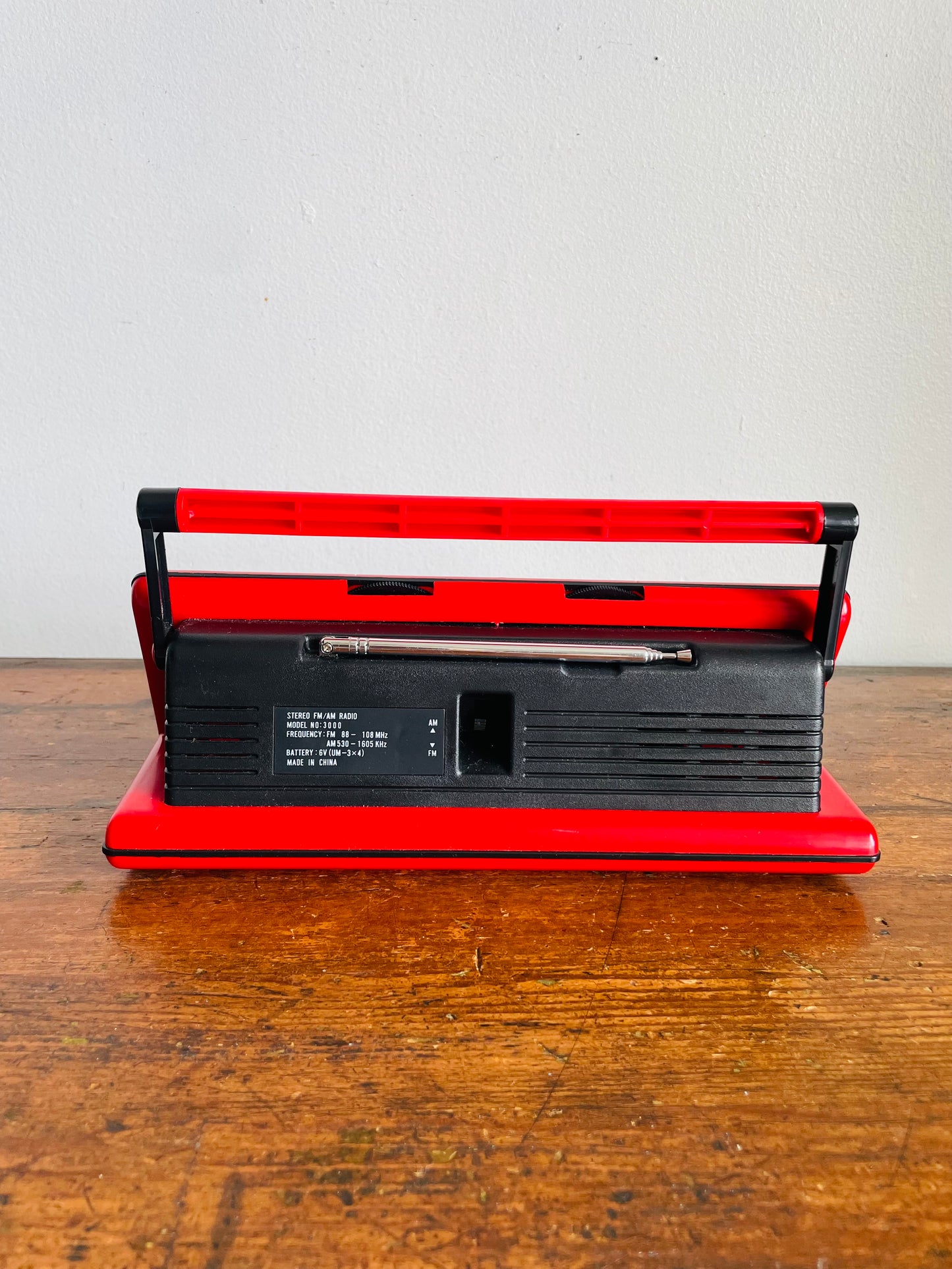 Vintage Red Texco 2-Band Stereo Portable FM/AM Radio Model No. 3000 - Takes 4 AA Batteries (Not Included) - Tested / Works!