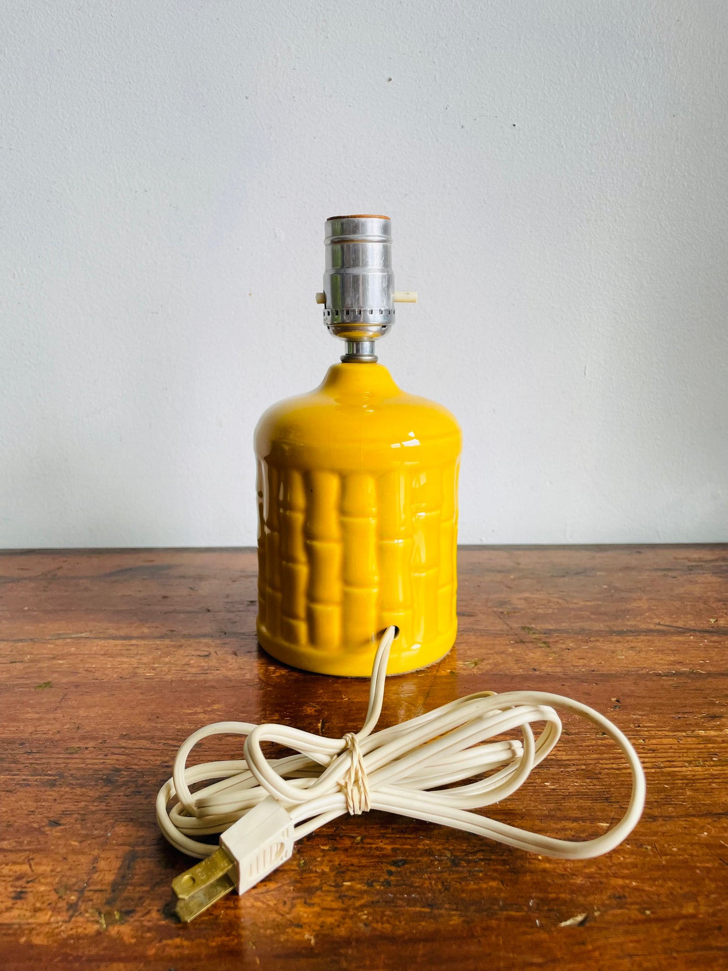 Vintage MCM Leviton Canada Bright & Cheerful Yellow Ceramic Table Lamp with Bamboo Textured Pattern