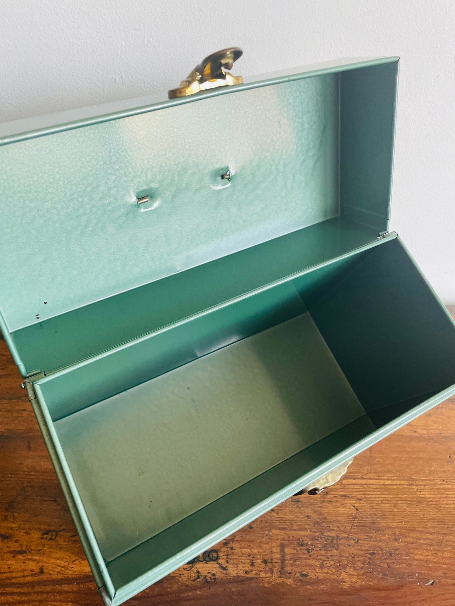 USA Excelsior Stamford Conn Metal Portable File Storage Box with Brass Latch