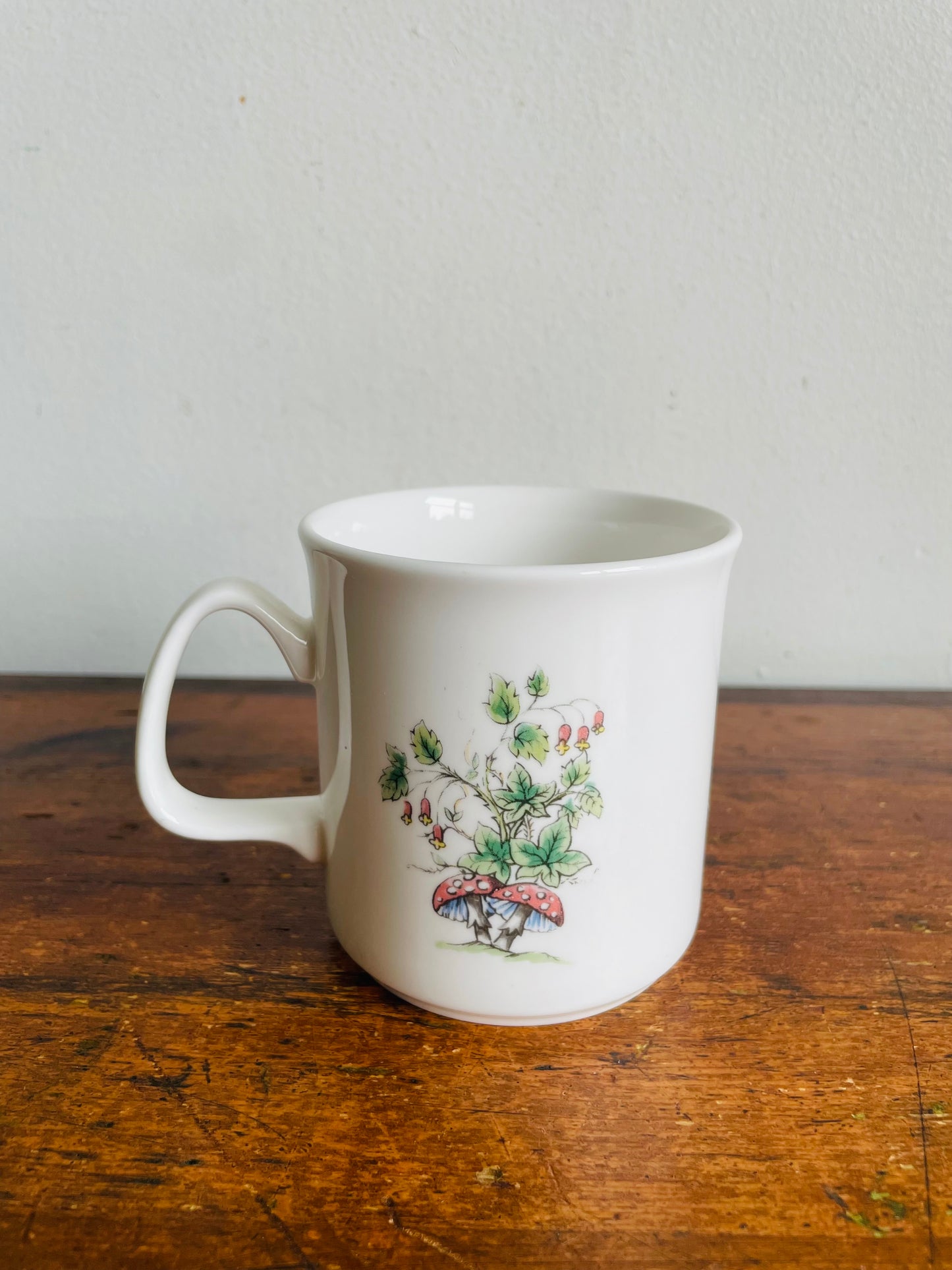 Vintage Grosvenor Fine Bone China Bittersweet Pattern Mushroom Mug - Design by Miles Bayley -Made in England