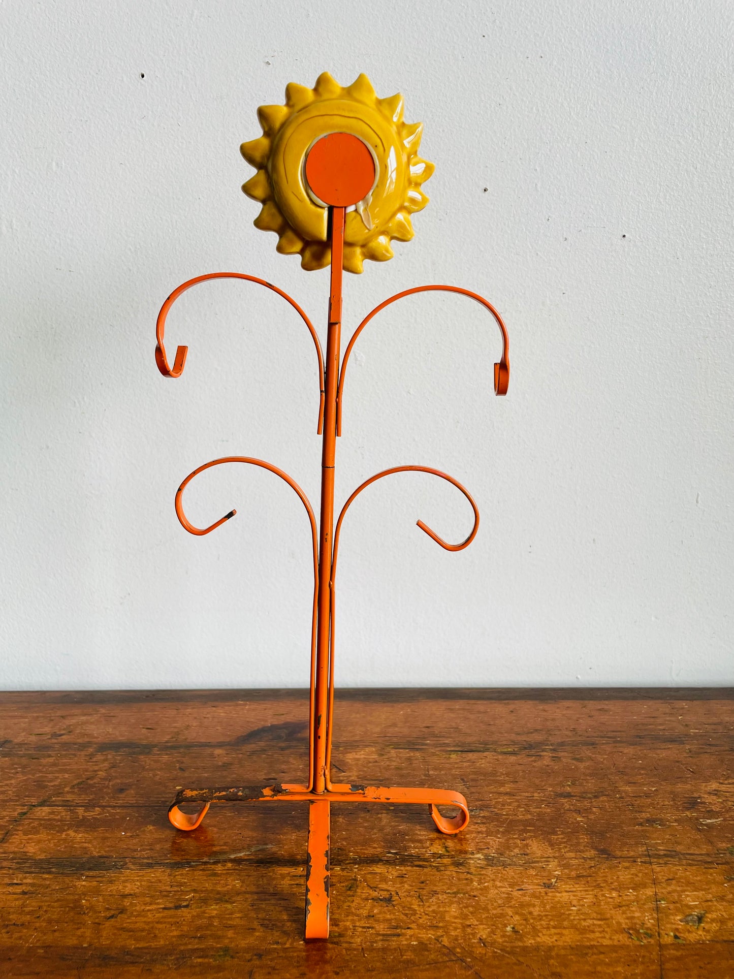 Vintage Bright, Fun & Adorable Metal Orange Sunshine Mug Tree Rack Hook Hanger - Could Also Be Used to Hang Jewellery!