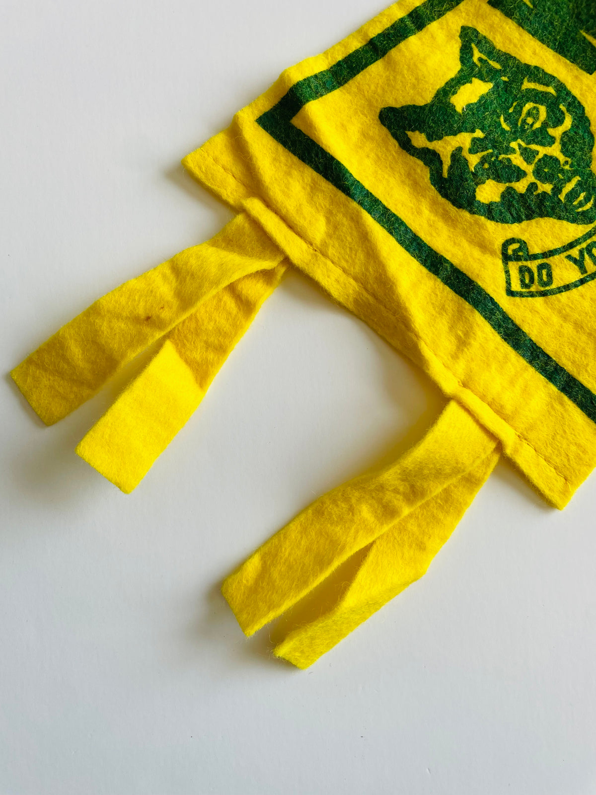 Vintage Scouts Wolf Cubs of Canada Yellow Felt Pennant Flag - Do Your Best