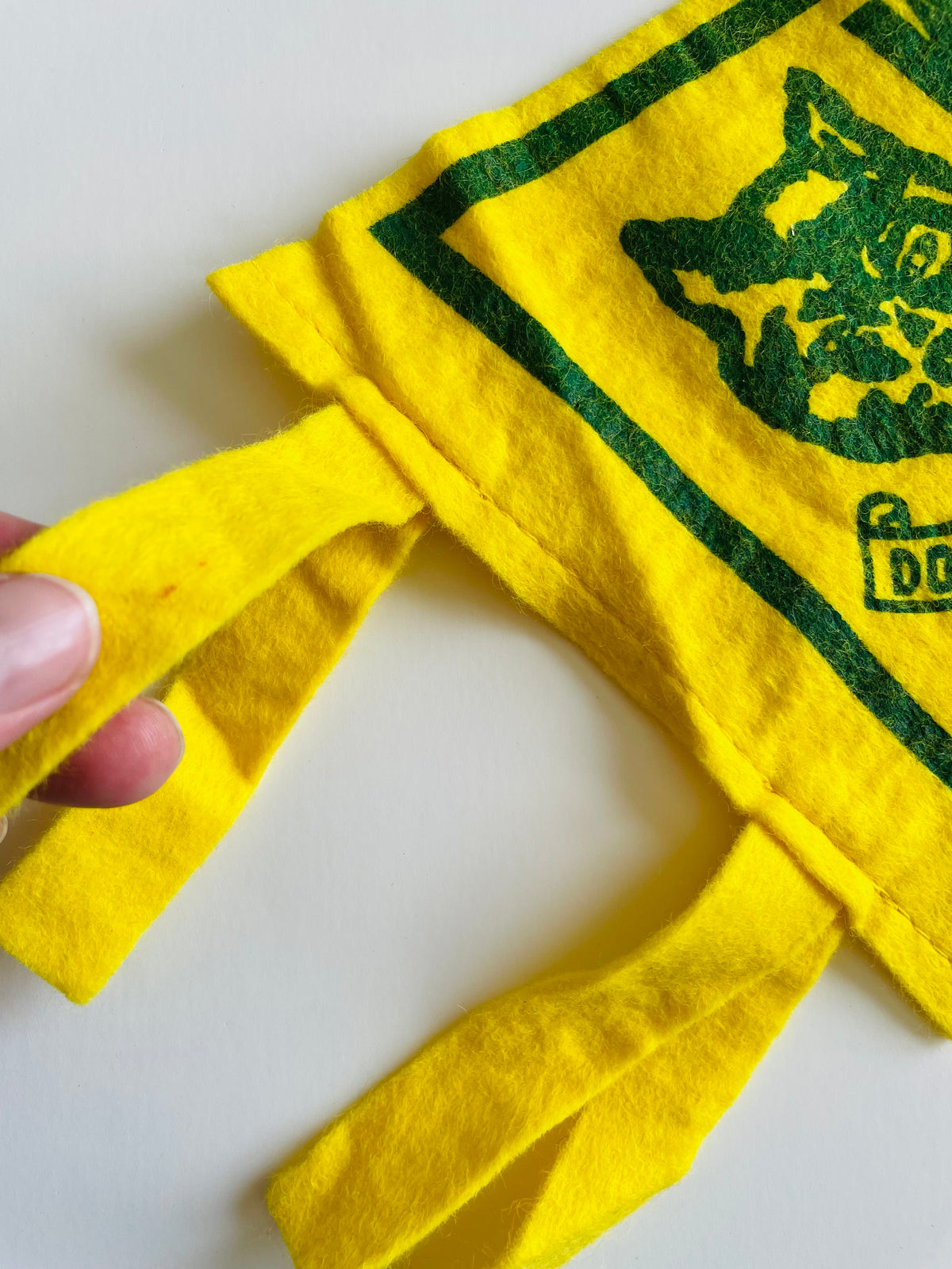 Vintage Scouts Wolf Cubs of Canada Yellow Felt Pennant Flag - Do Your Best