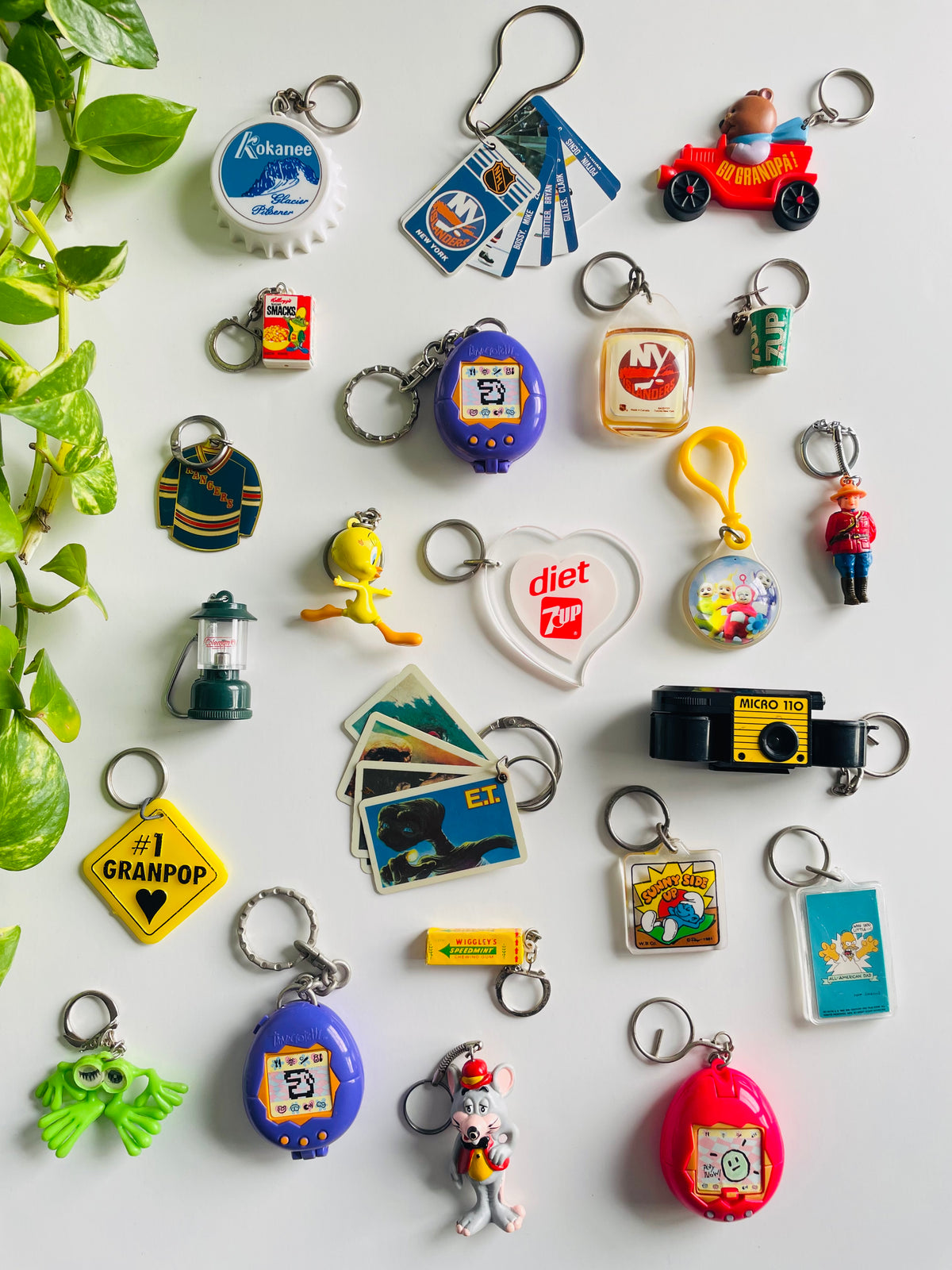 Vintage 1996 Tweety Bird Looney Tunes Character Cartoon Keychain