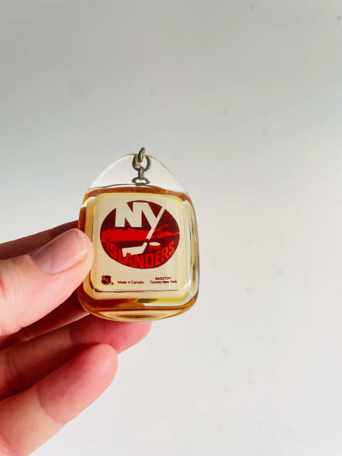 Vintage New York Islanders Stanley Cup Champions 1980 Keychain - Made in Canada