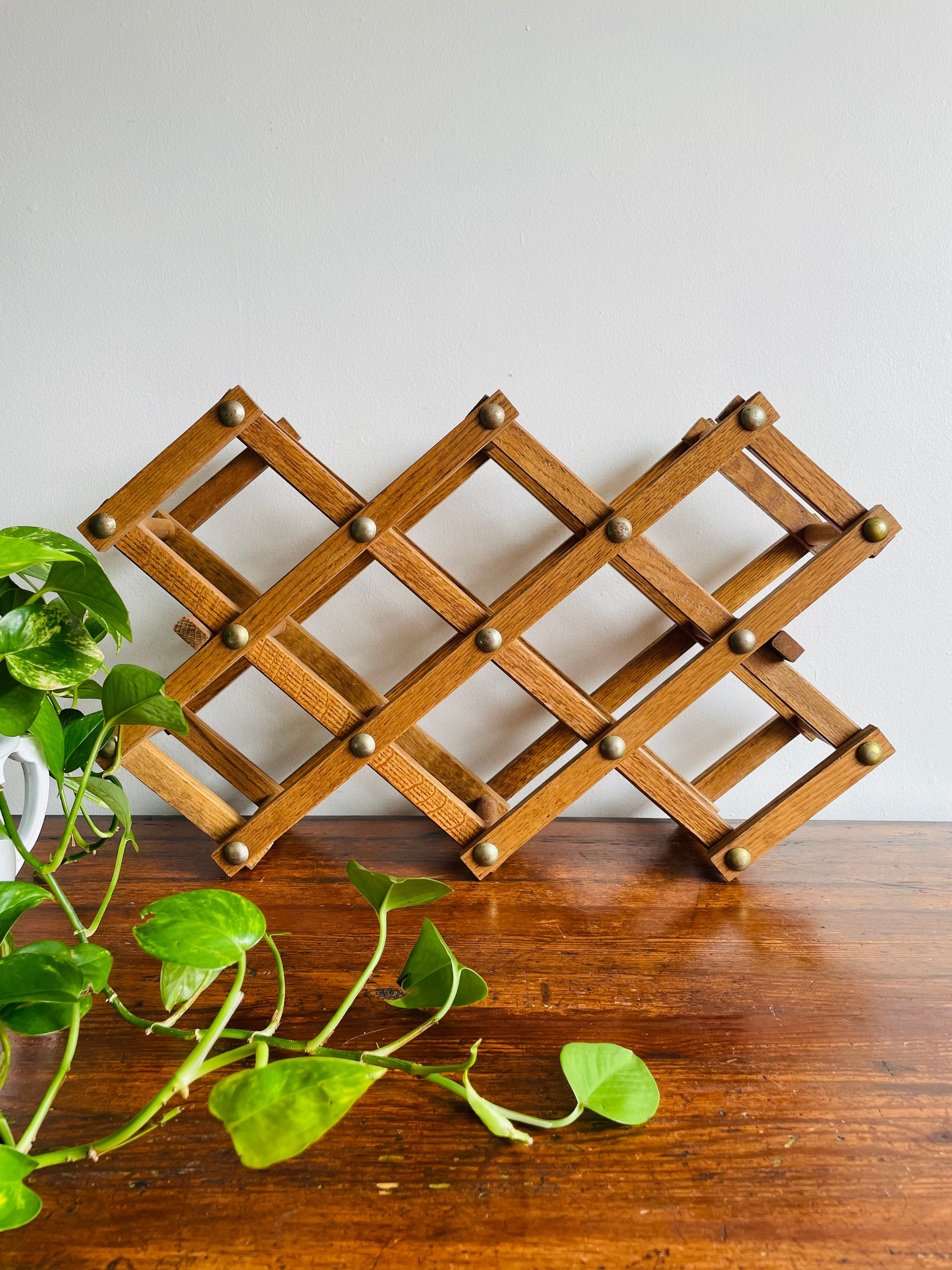 Concertina wine discount rack