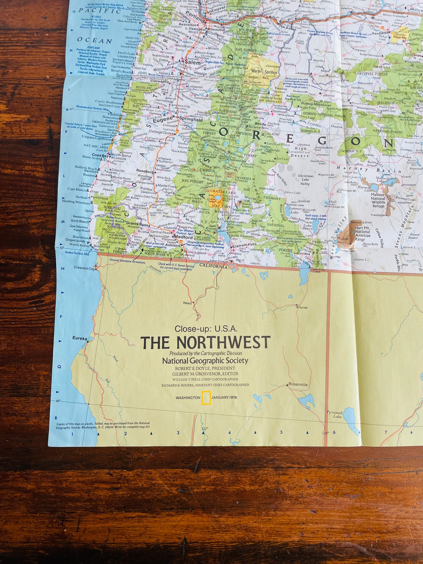 1978 National Geographic Close-Up USA Map - Washington, Oregon, Idaho, Montana, Wyoming