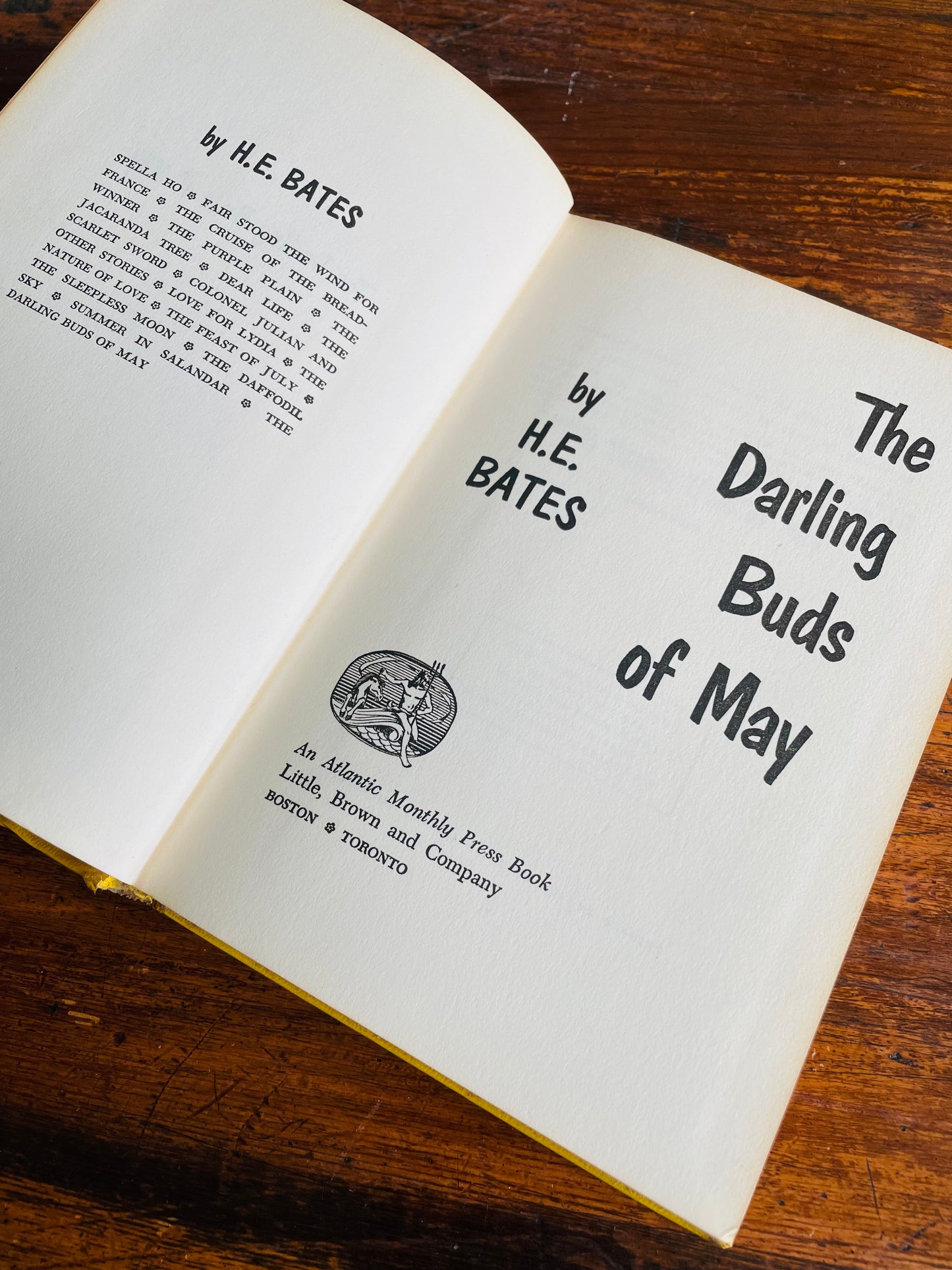 The Darling Buds of May - H. E. Bates (1958) - Vintage Book