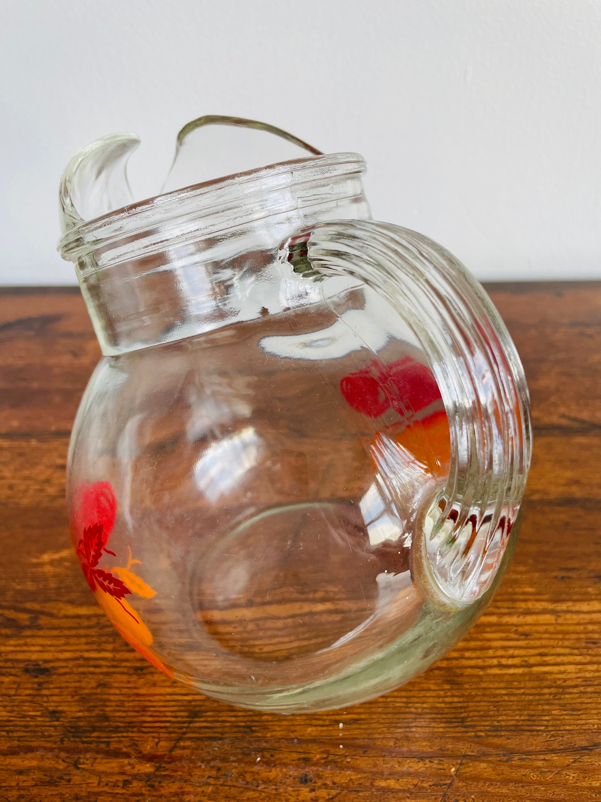 Simple Tilted Glass Pitcher With Handle