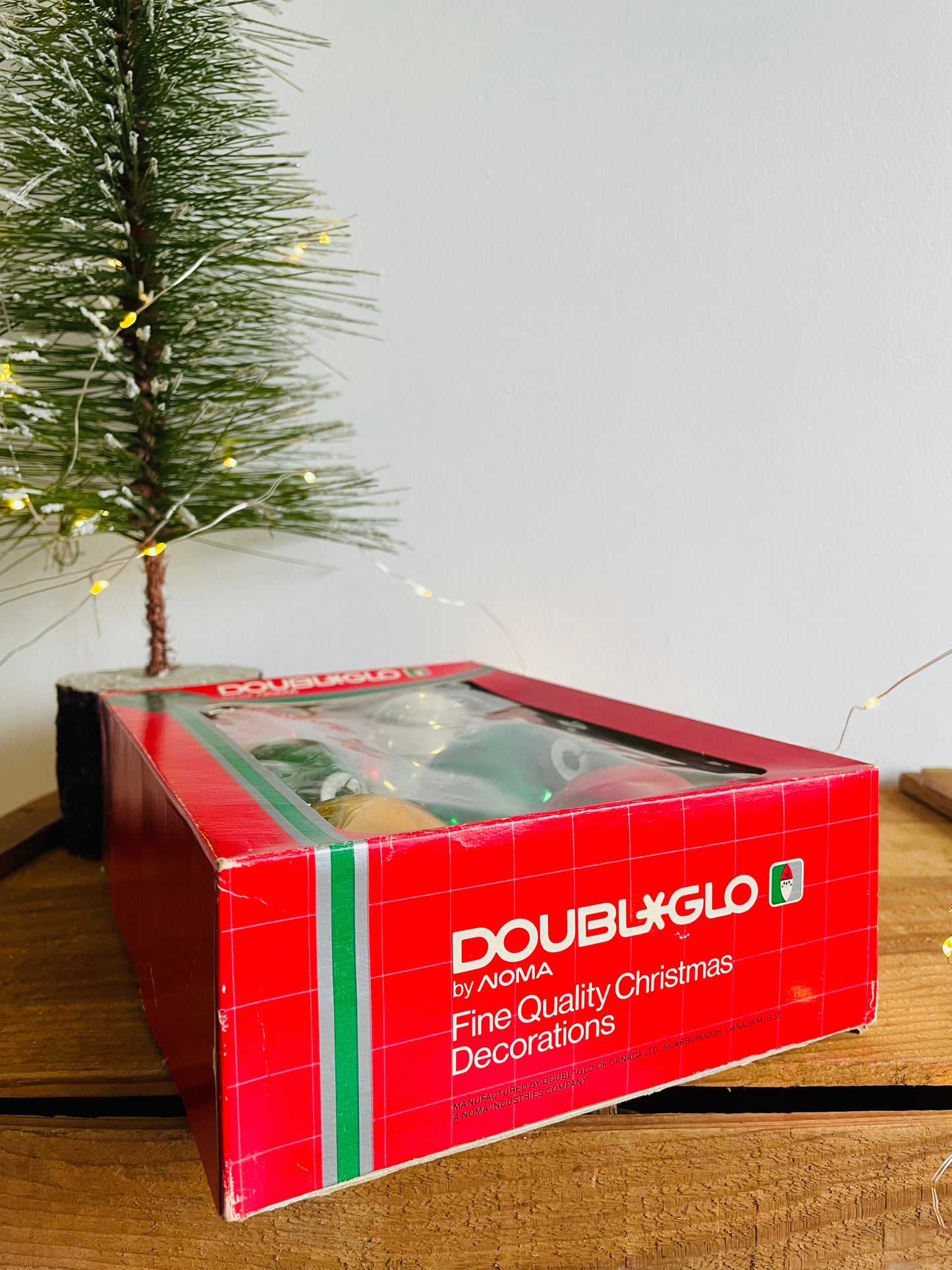 Vintage Doubl*Glo by Noma Glass Ornaments in Original Box - 6 Large Bulbs (3")